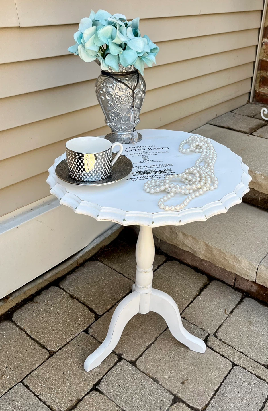 CUTE PARIS SHABBY CHIC SIDE TABLE