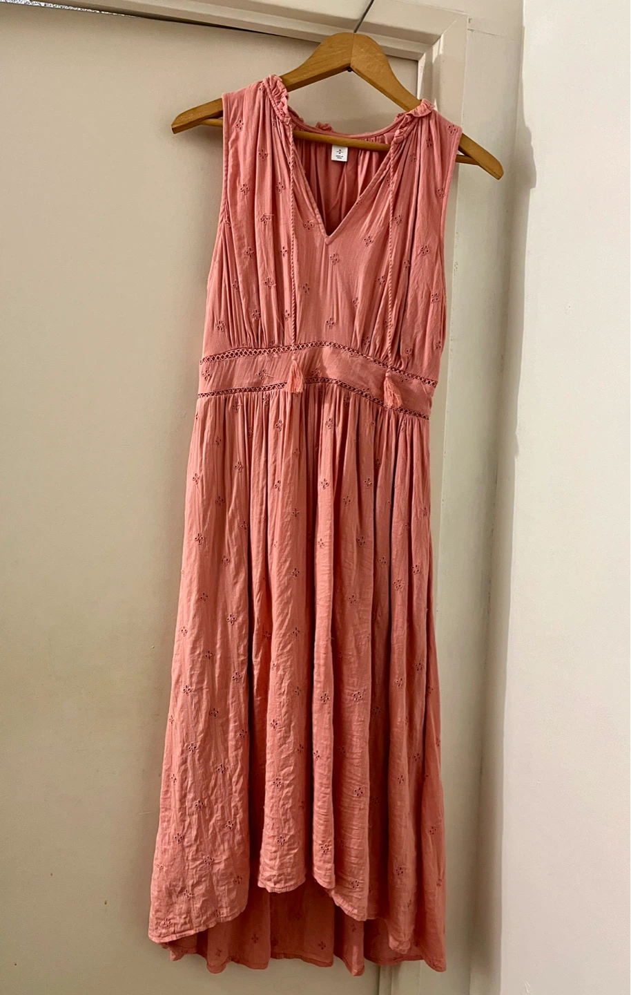 Old Navy Pink Embroidered Sleeveless Dress - photo 2