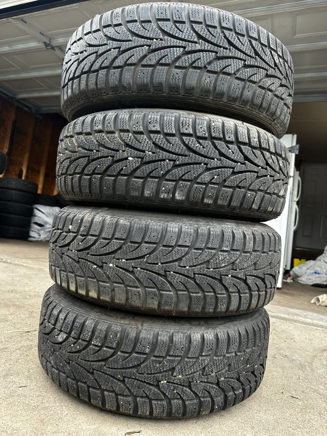 4:Tires  size 195/65R15 - photo 4