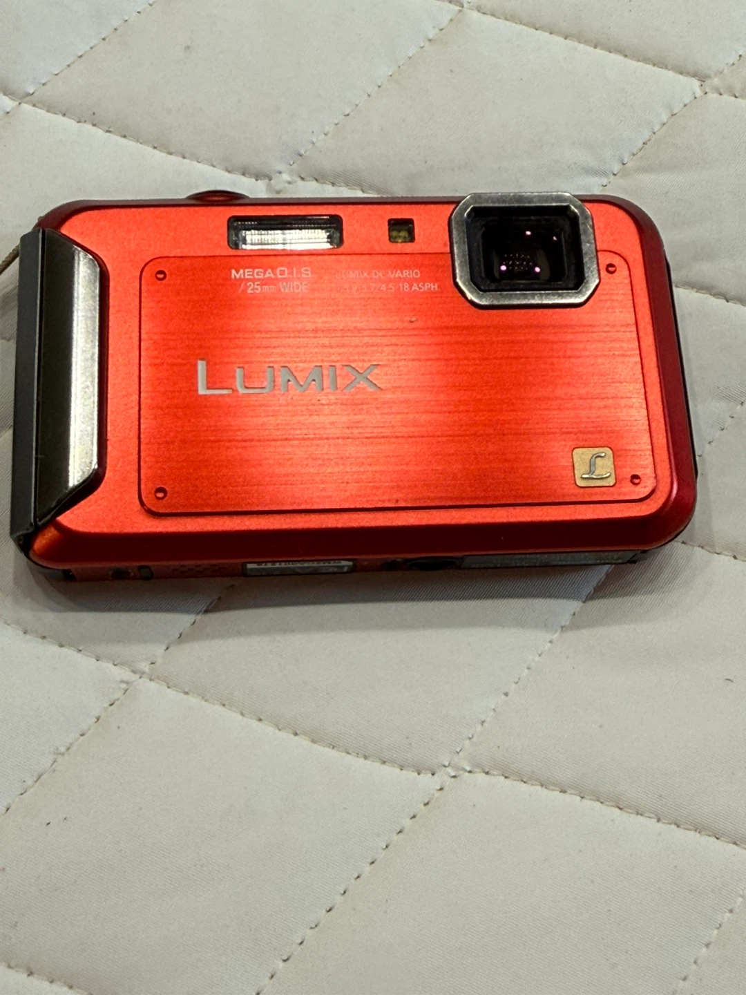 Panasonic Lumix DMC-TS20 Digital Camera