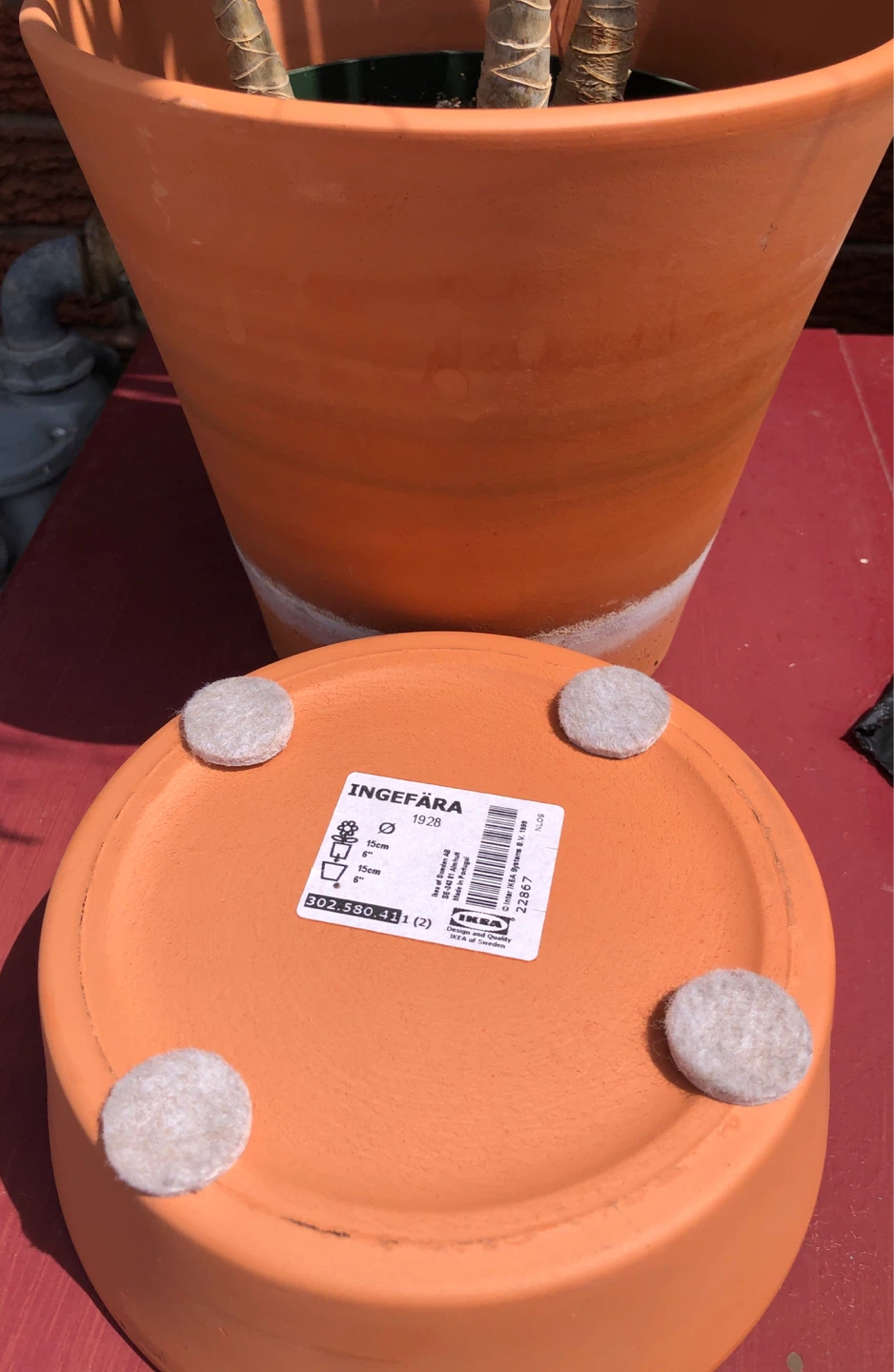 Set of 3 New plastic planters in box and - photo 5