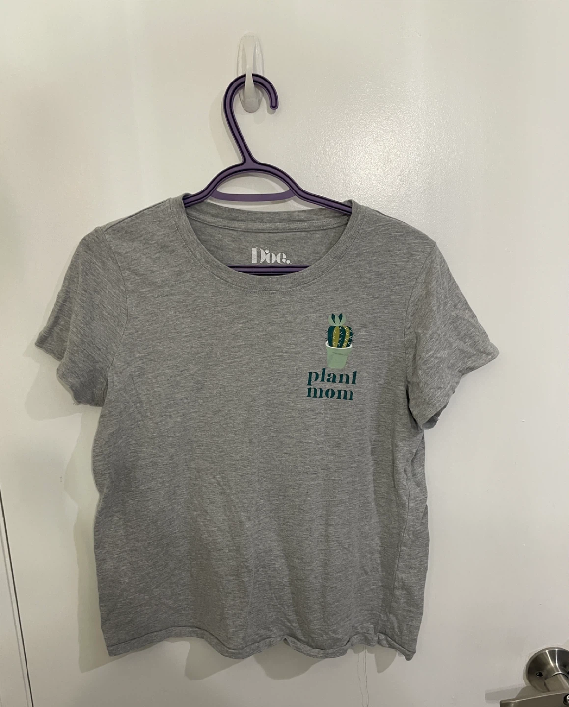Plant Mom Graphic T-Shirt