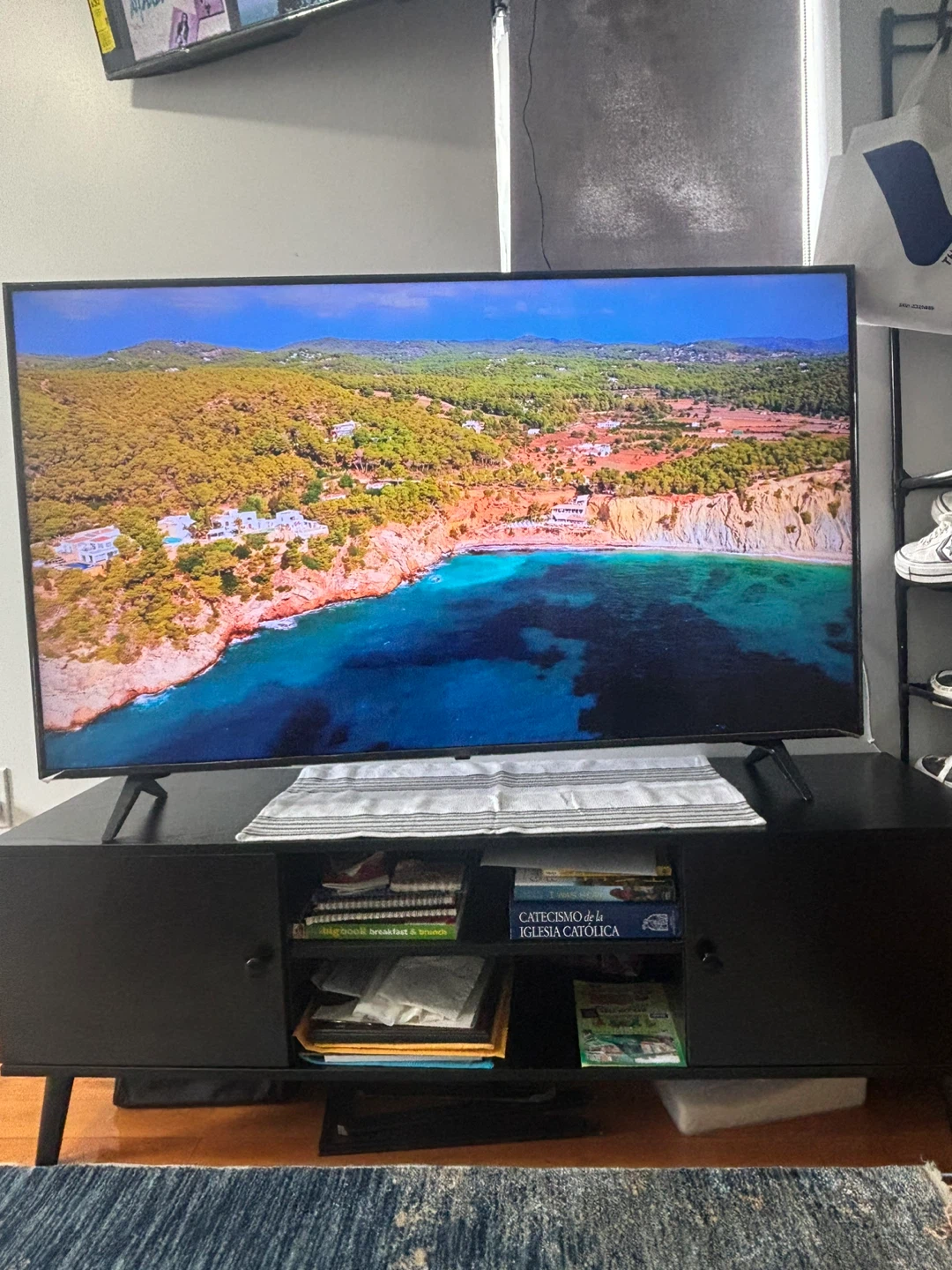 LG Smart TV LG Smart TV 55" 4K UHD (Model 55UQ7550AUB)