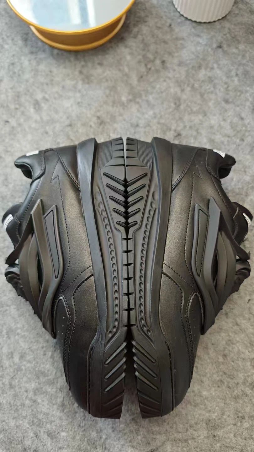 Versace Black Medusa Sneakers - photo 4