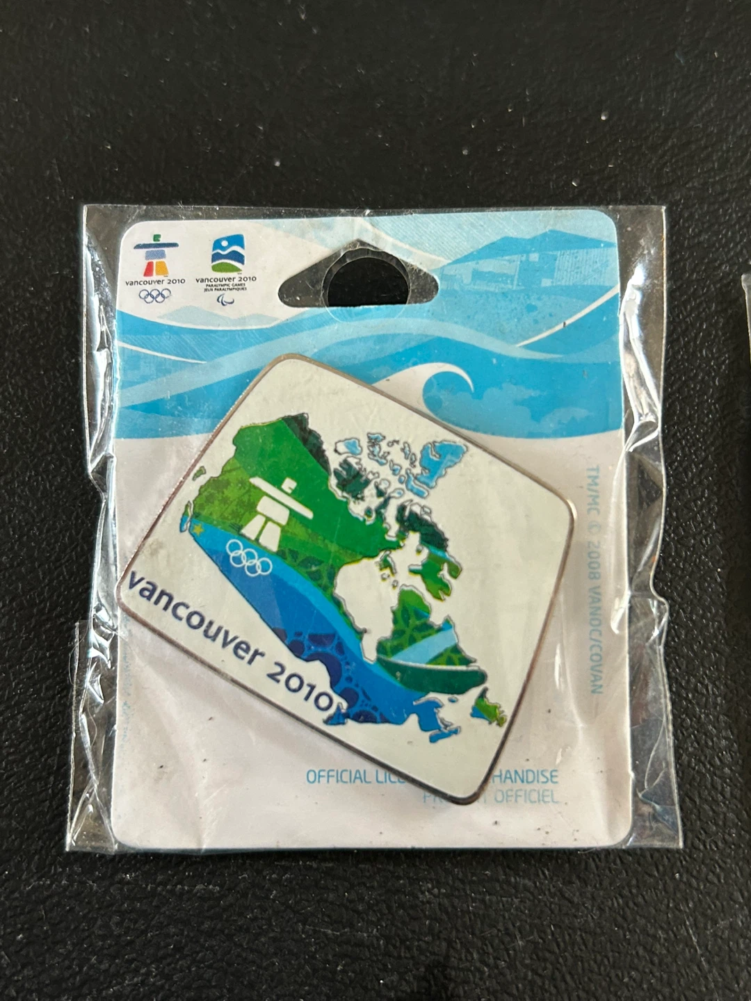 Vancouver 2010 Winter Olympics Silhouette Skier Pin - photo 3
