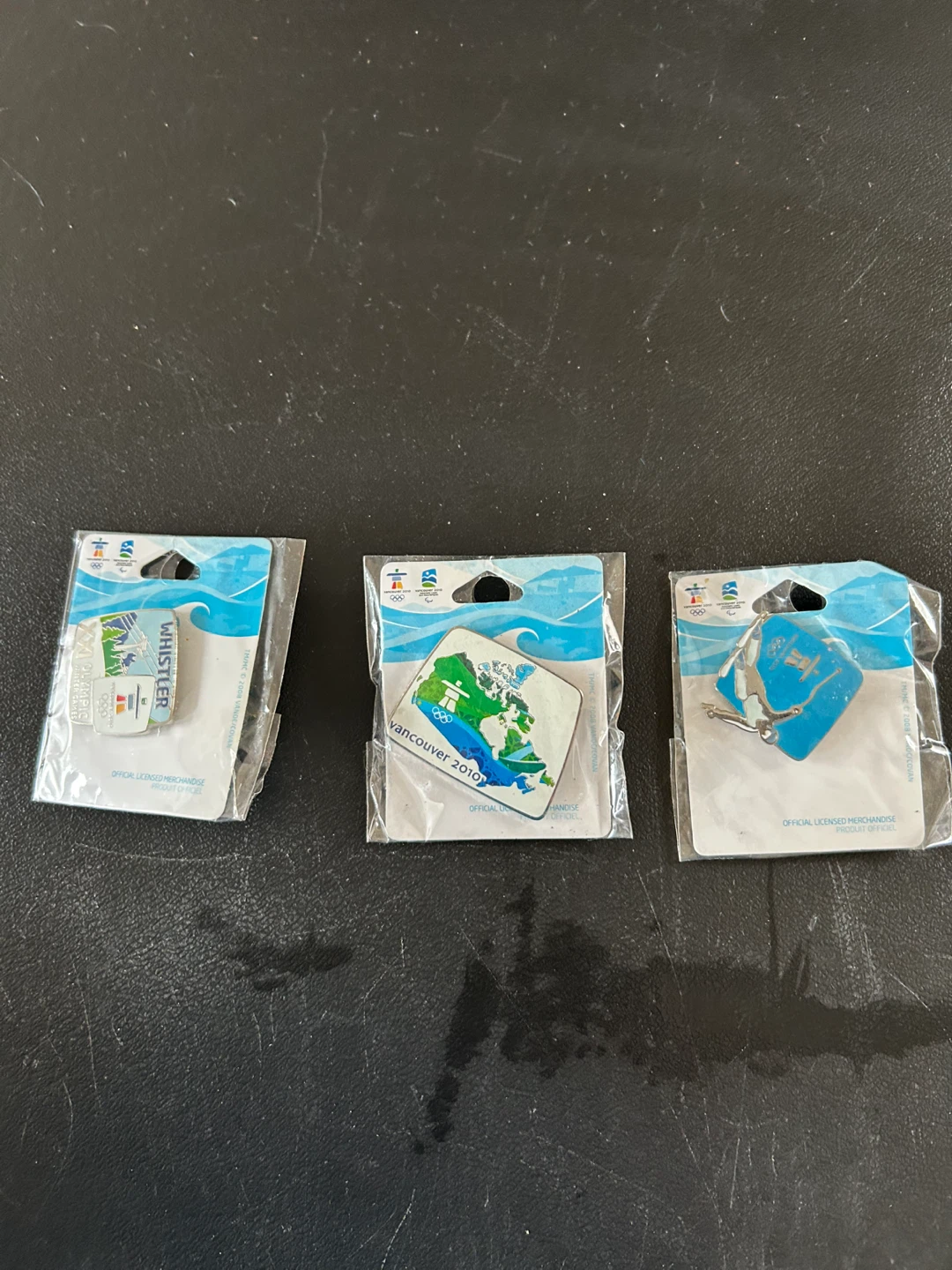 Vancouver 2010 Winter Olympics Silhouette Skier Pin