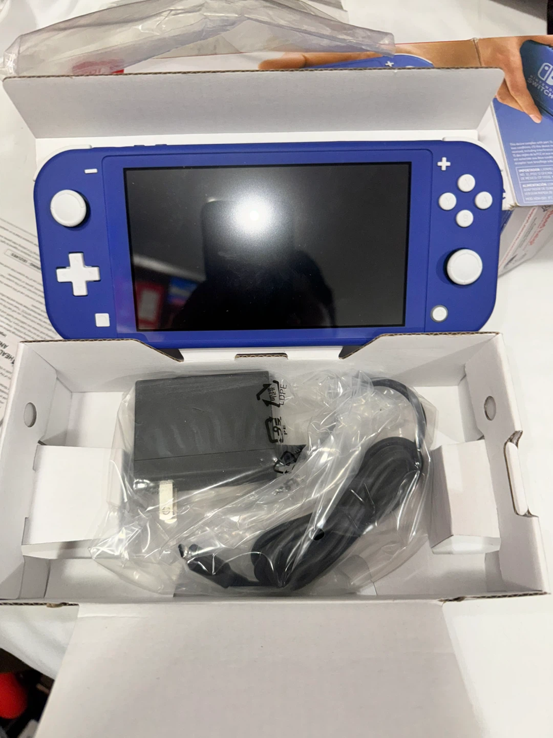 Nintendo Switch Lite Blue - Excellent Condition - photo 3