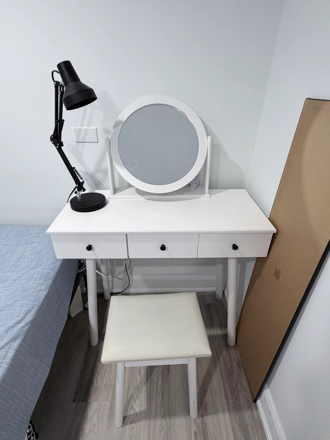 White Vanity Desk with Mirror and chair