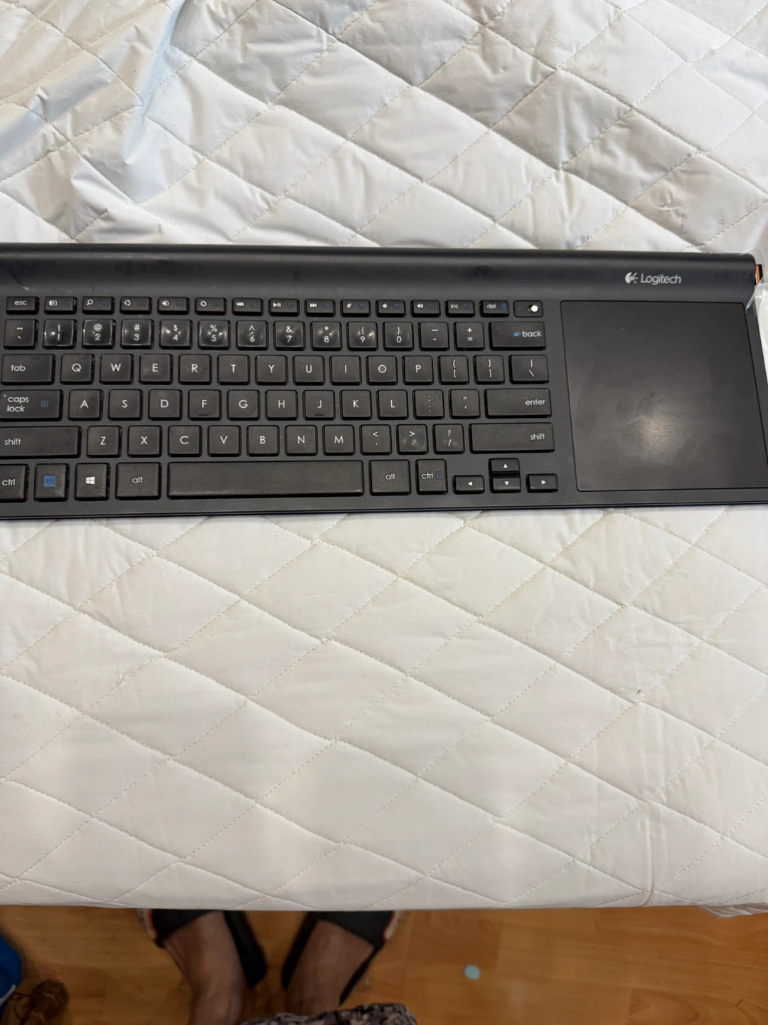 Logitech TK820 Wireless Keyboard with Trackpad