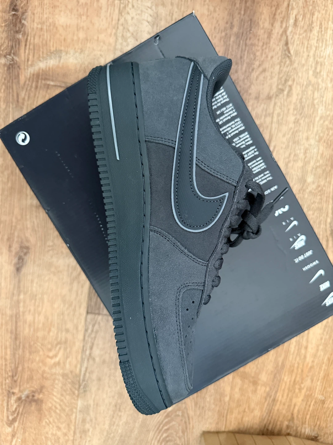 Nike Air Force 1 '07 Sneakers size 9