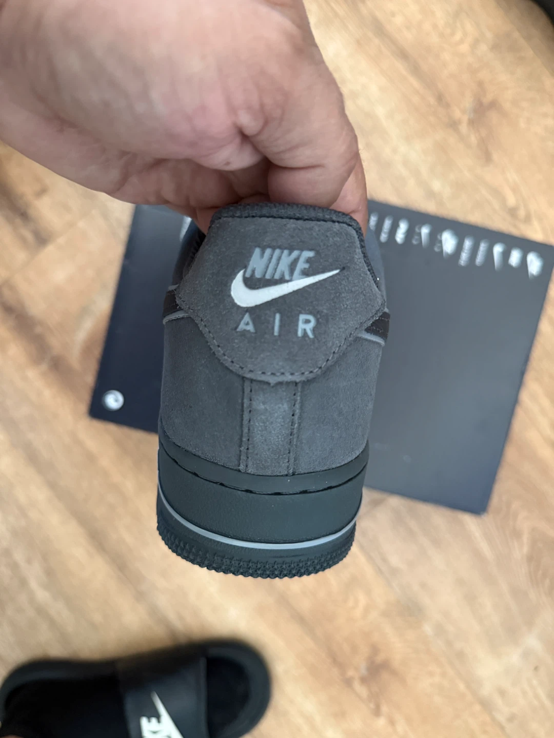 Nike Air Force 1 '07 Sneakers size 9 - photo 2