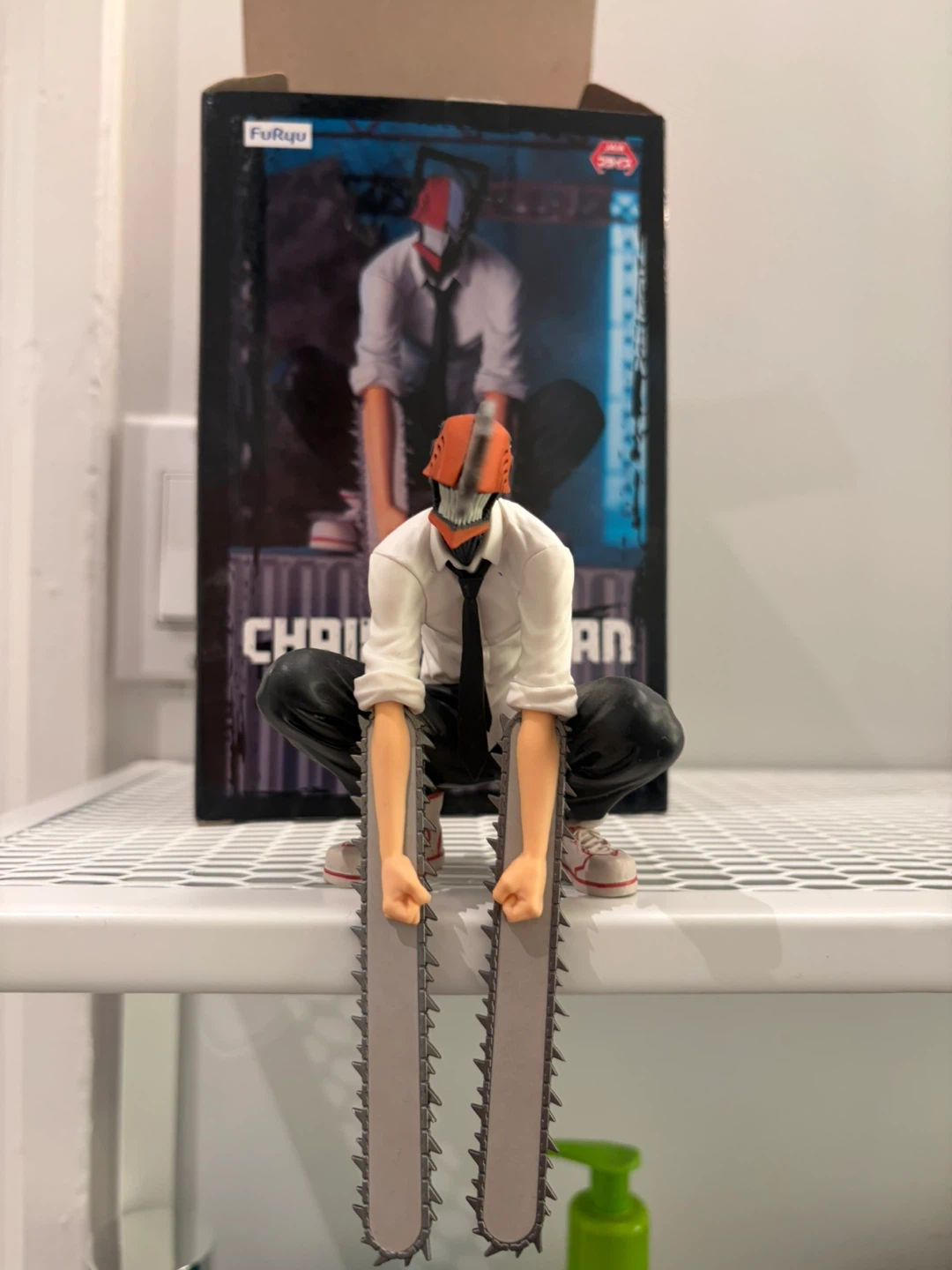 Chainsaw Man Figure by FuRyu (BROKEN MISSING HANDLE) - photo 3