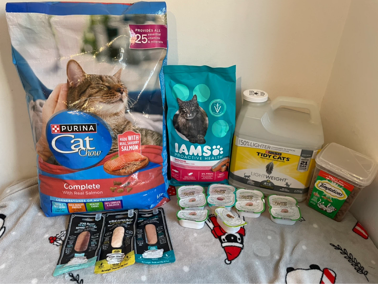 Brand New Cat Food, Treats & Litter Lot