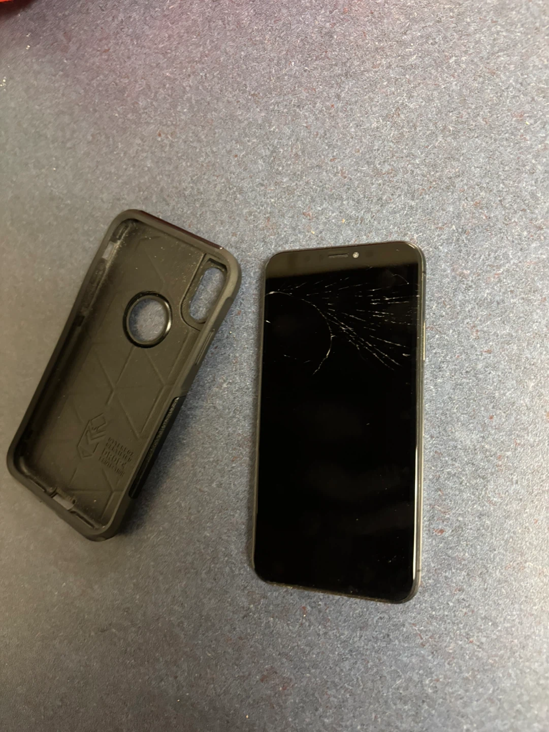 Apple iPhone Xs gb with OtterBox Case