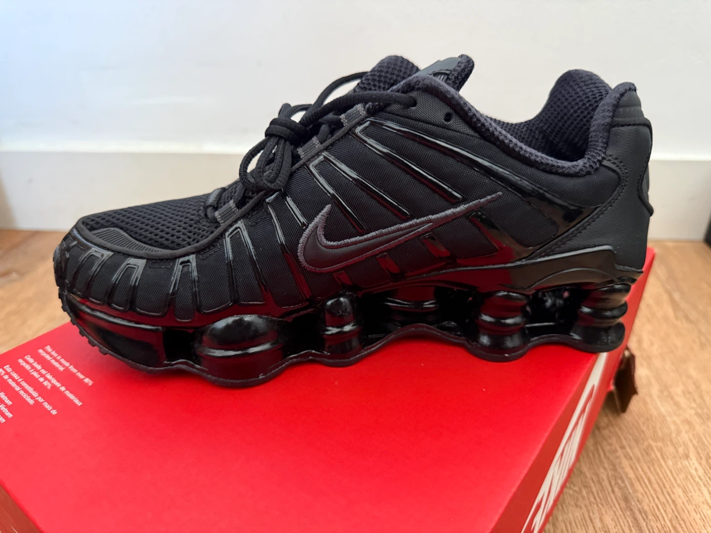 Nike Shox Black Running Shoes size 7.5 - photo 2