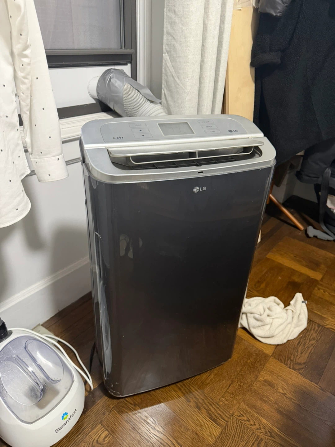 Portable STRONG 12,000btu AC