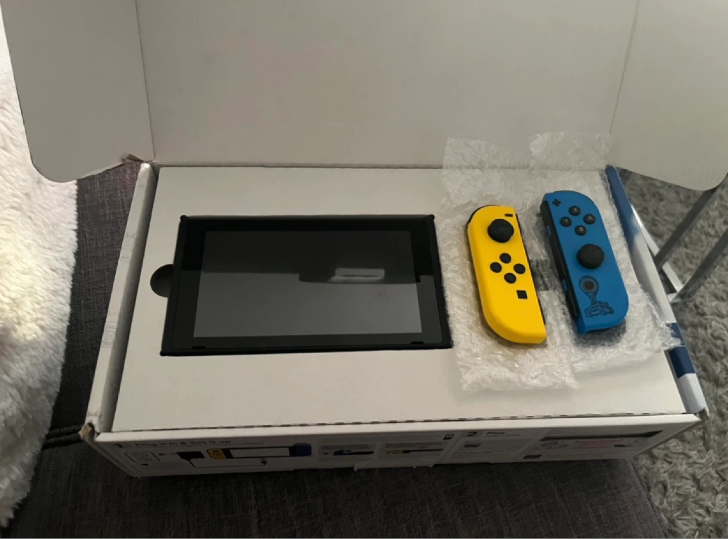 Nintendo Switch Console - LIMITED EDITION - photo 2