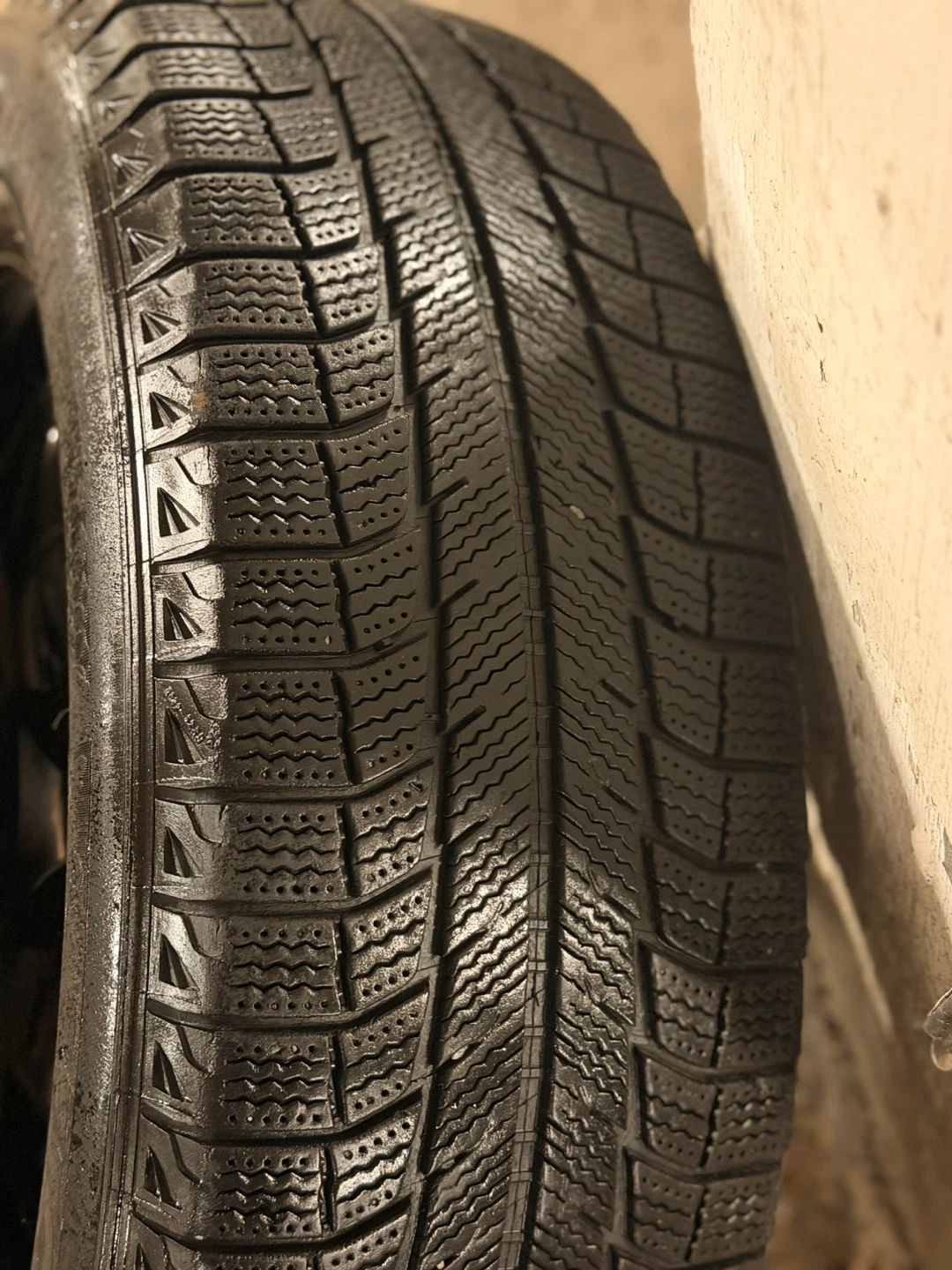 235/65/17 winter tires - photo 3