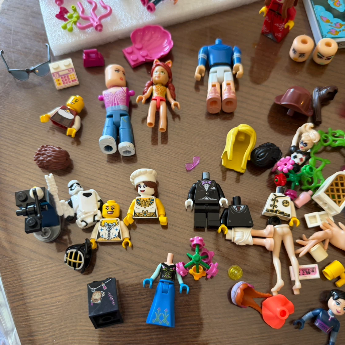 Assorted LEGO Friends and Minifigure Parts - photo 2
