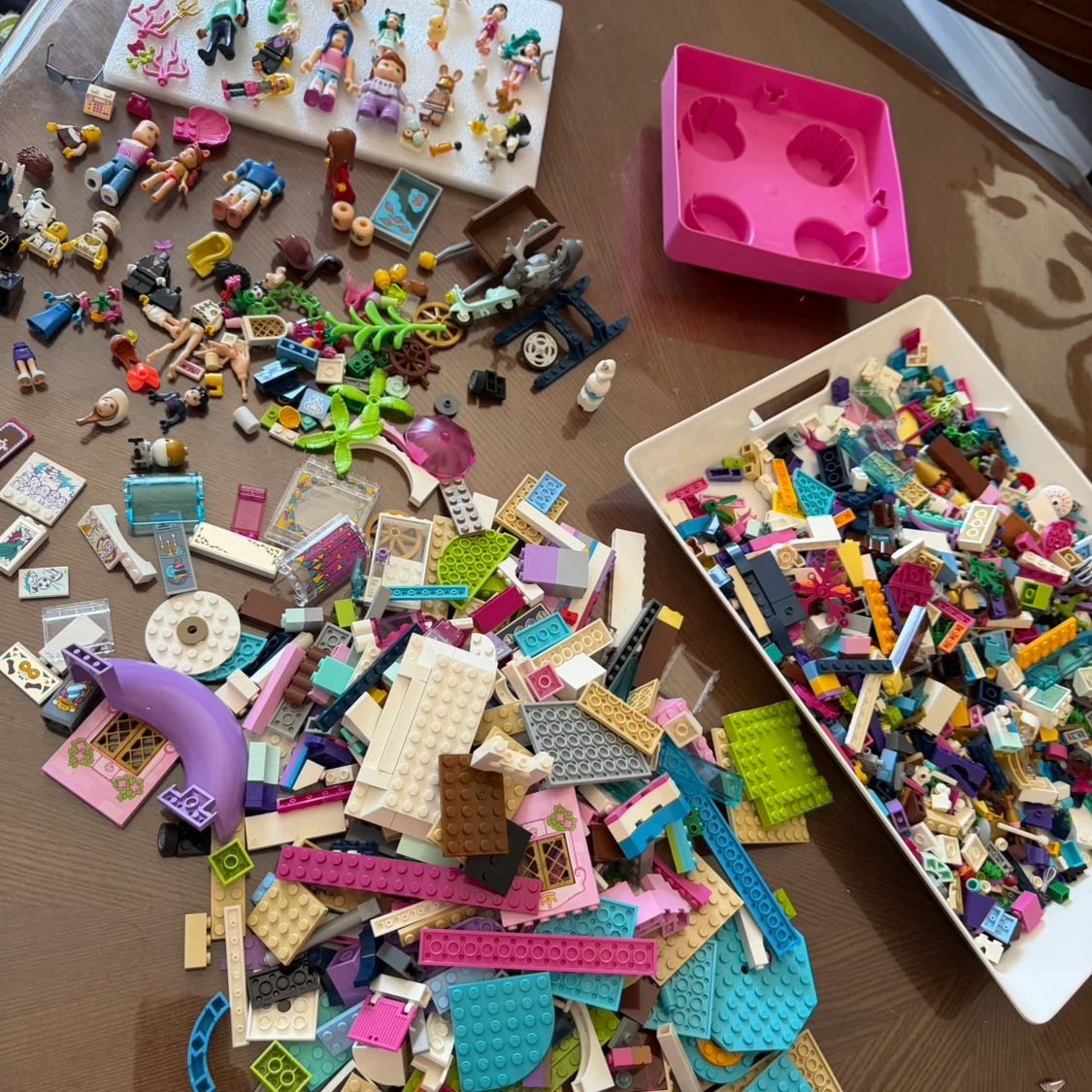 Assorted LEGO Friends and Minifigure Parts - photo 5