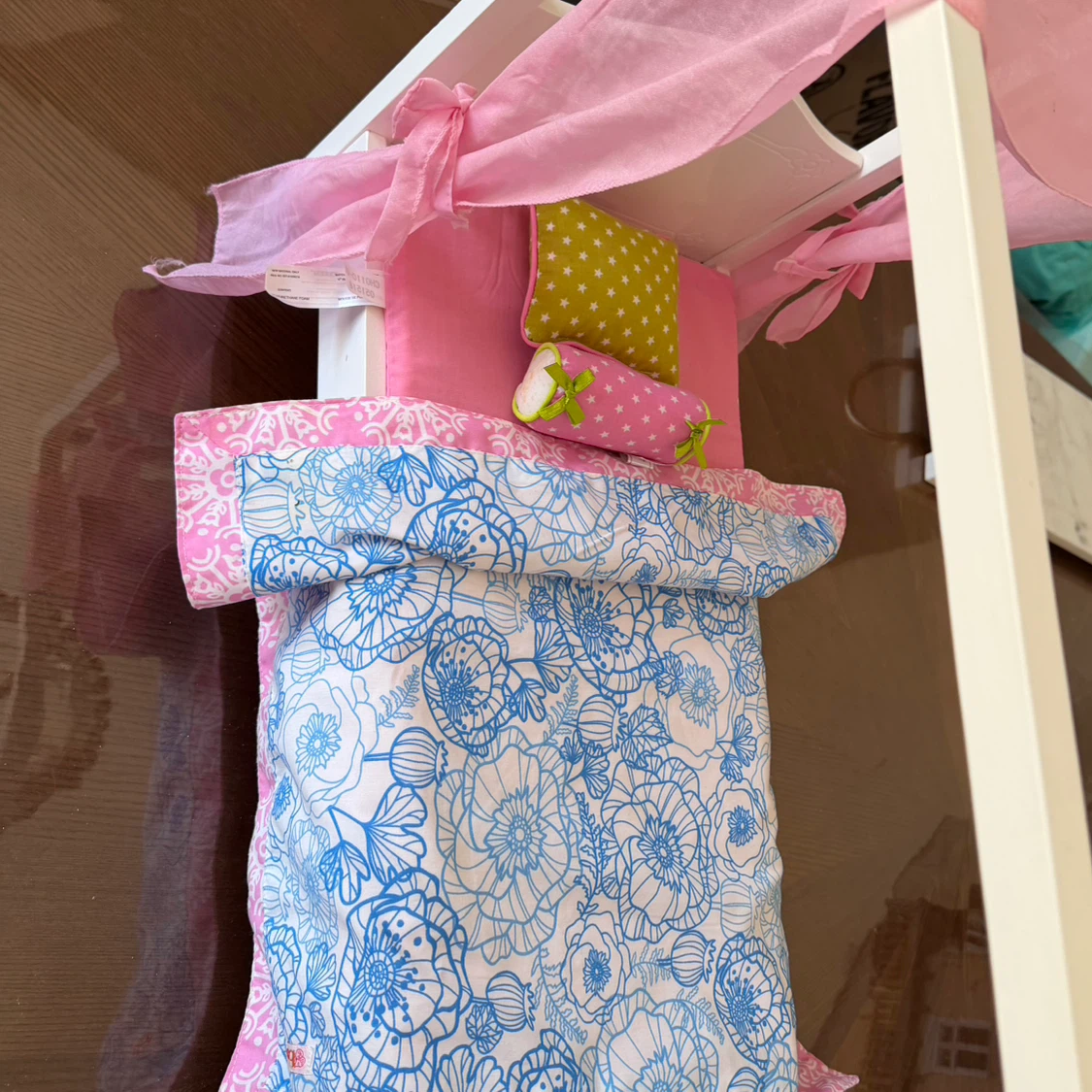 Doll Bed with Canopy and Bedding - photo 3