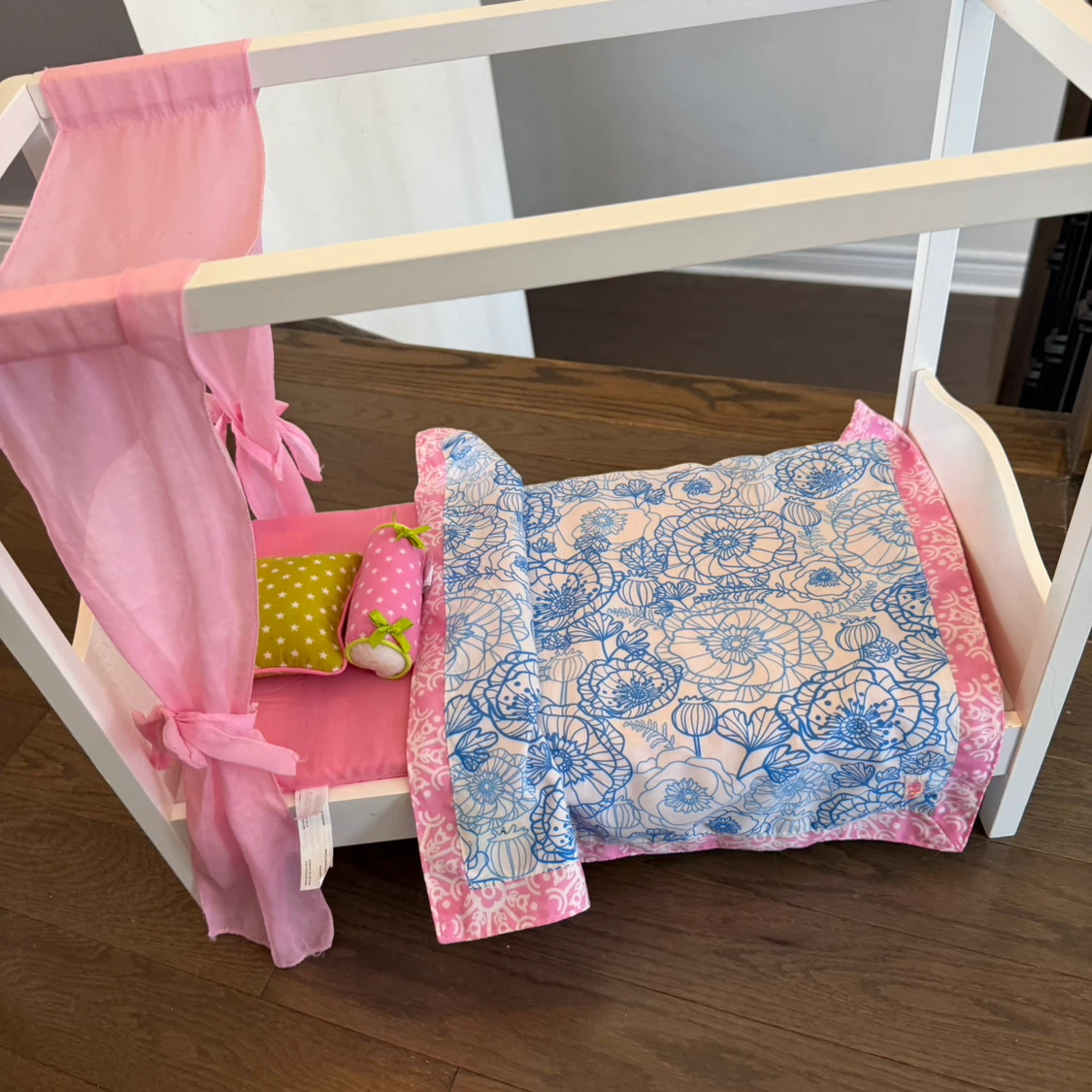 Doll Bed with Canopy and Bedding - photo 5