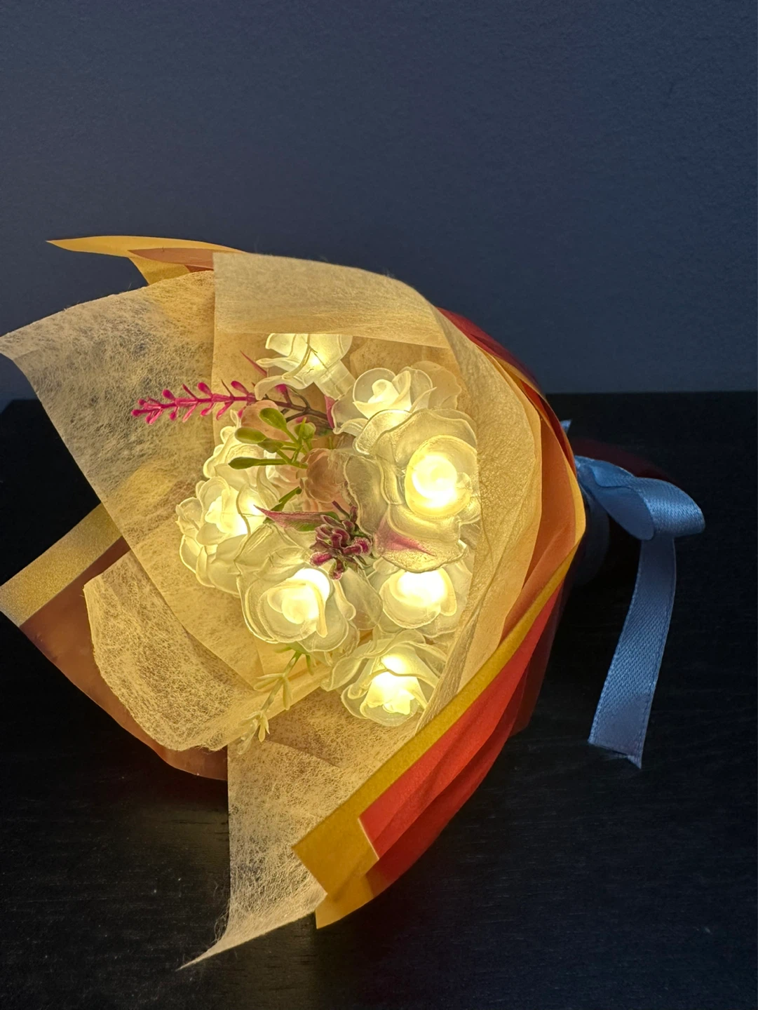 Decorative Light-Up Rose Bouquet (new)