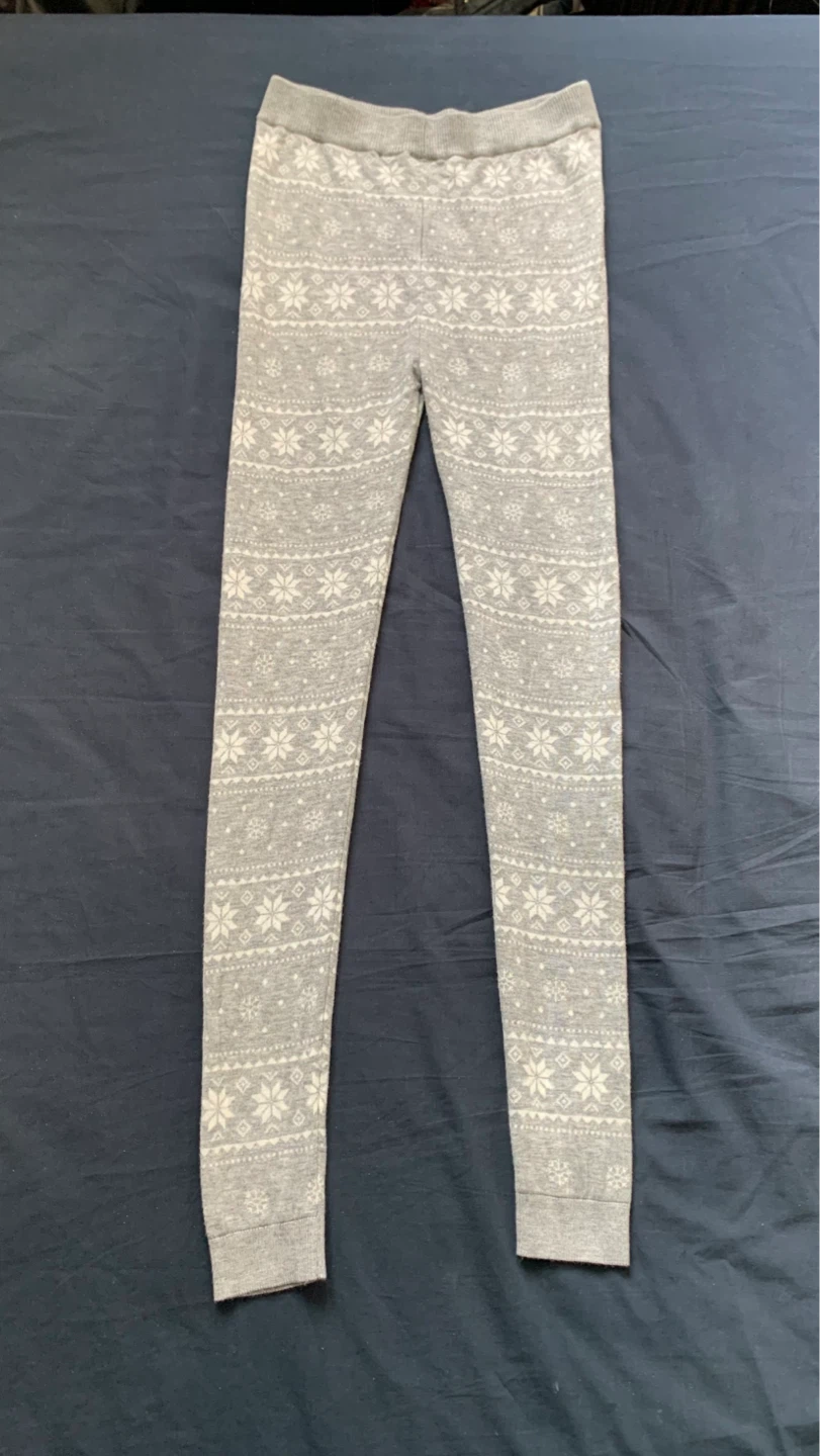 Esmara Grey + White Patterned PJ pants - Size Small - photo 2