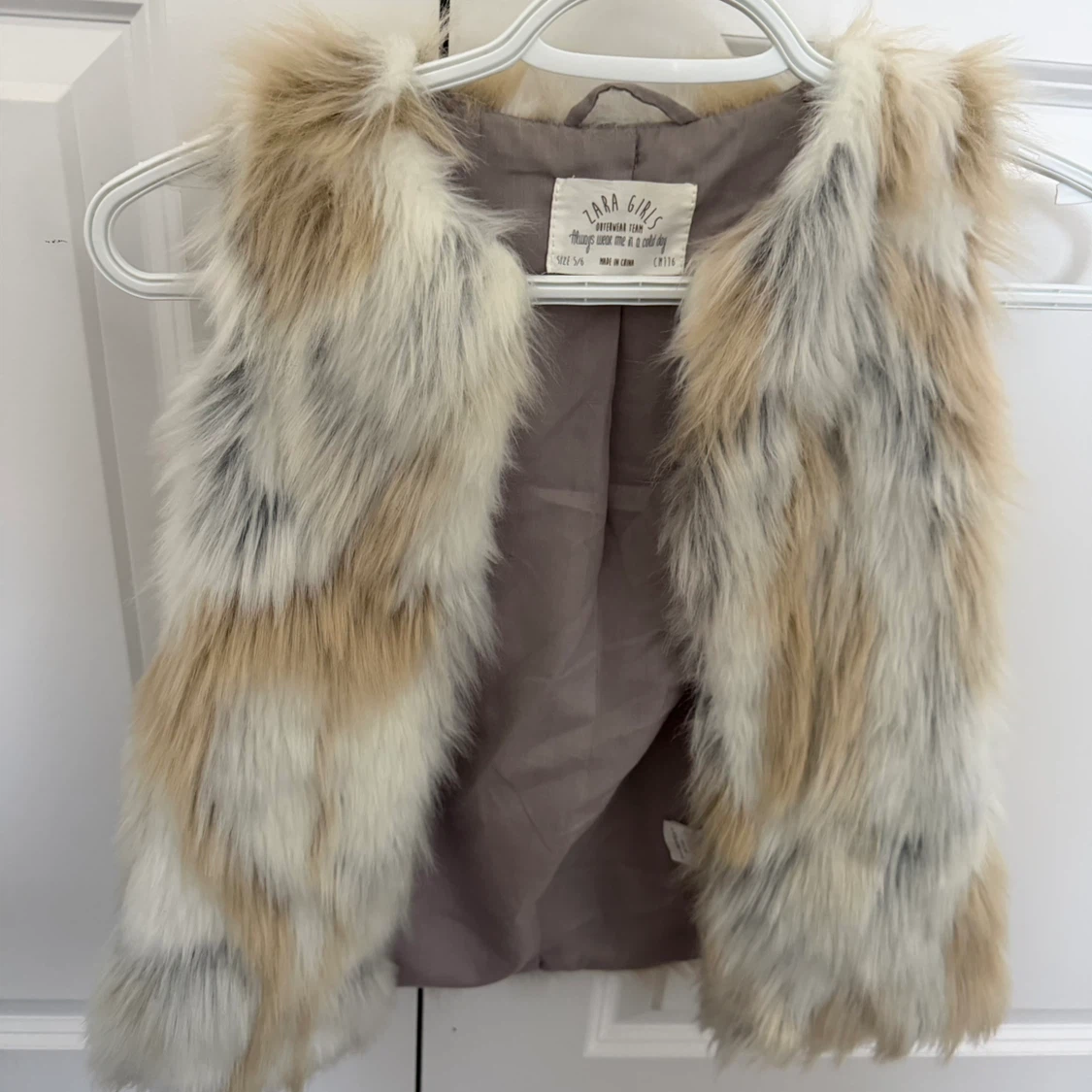 Zara Girls Faux Fur Vest Size 5/6 - photo 2