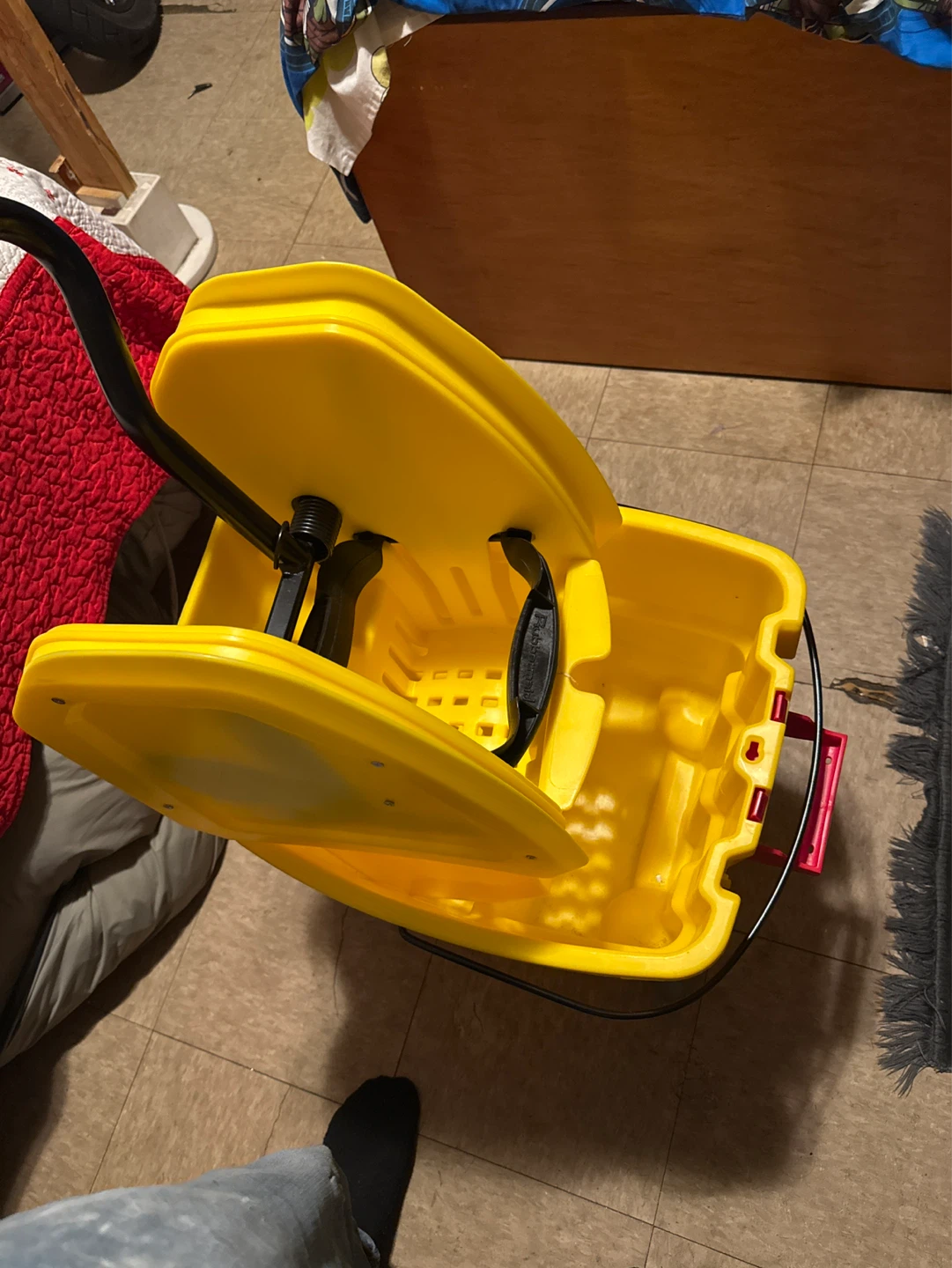 Rubbermaid Yellow Mop Bucket Wringer - photo 4