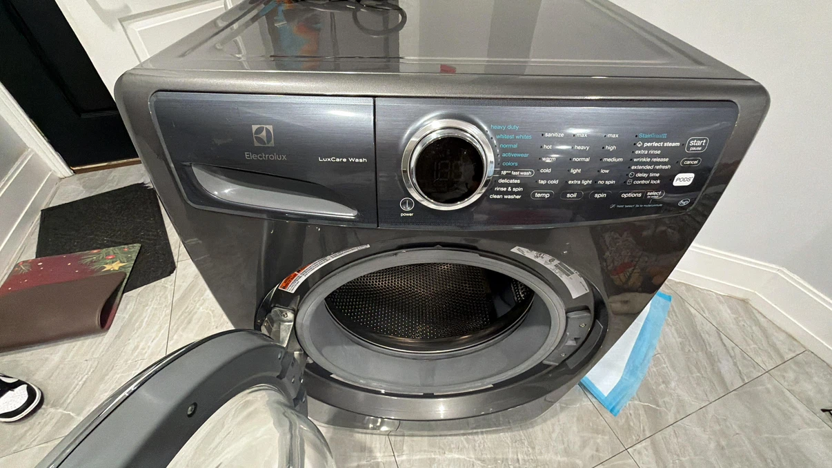 Electrolux LuxCare Wash Front Load Washer - photo 3