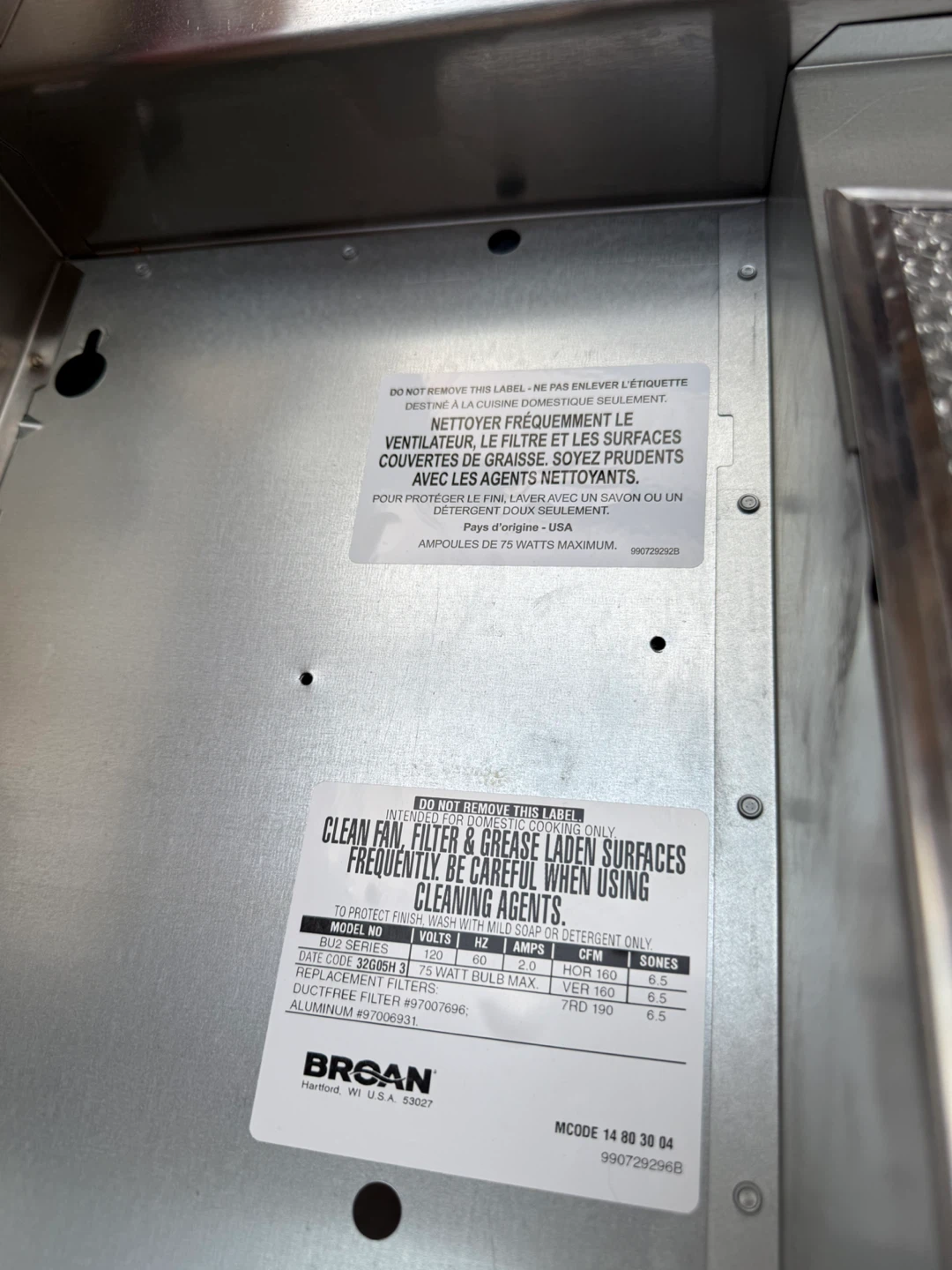 Broan Under Cabinet Range Hood - photo 4