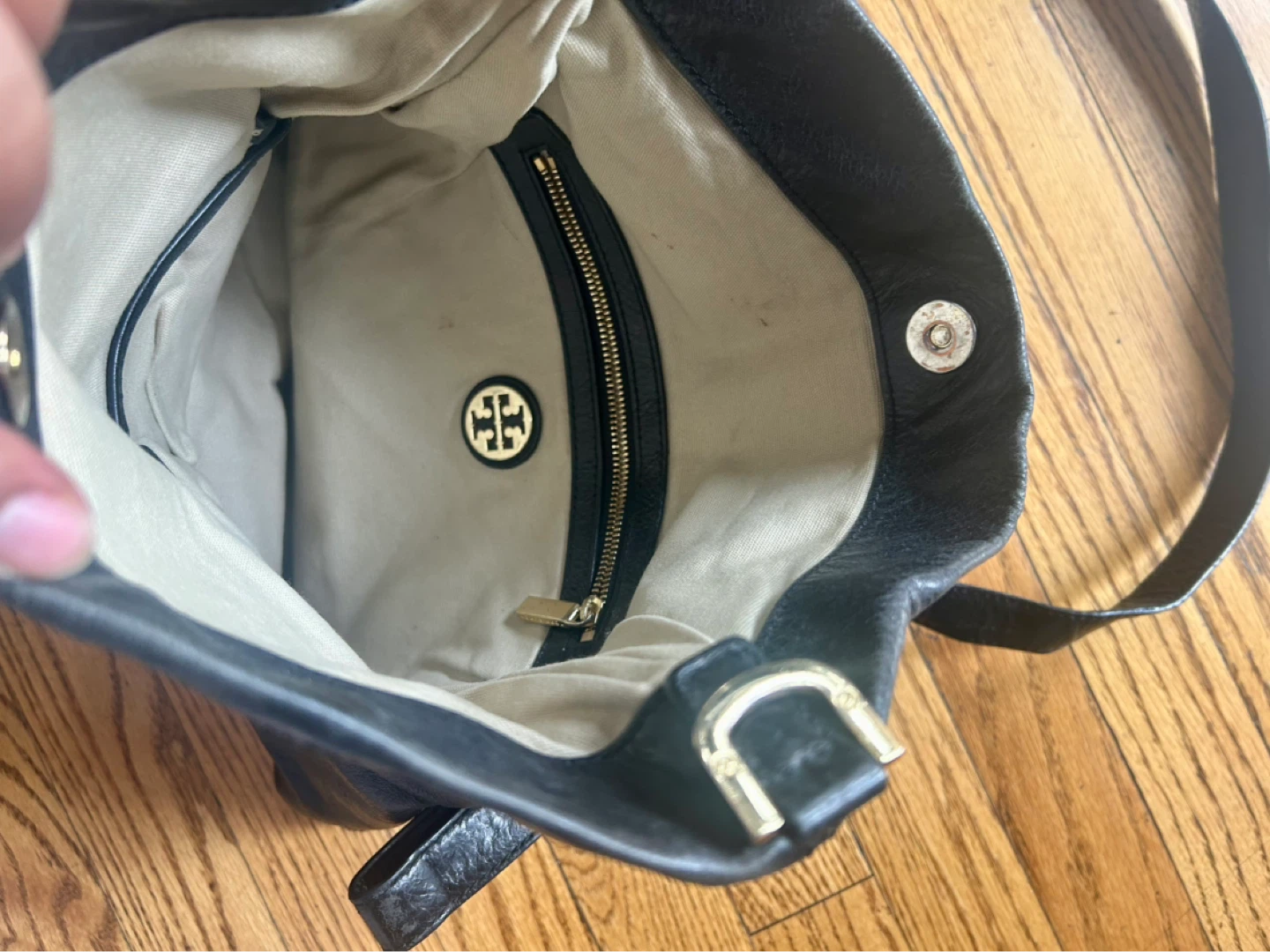 Tory Burch Black Leather Shoulder Bag - photo 4