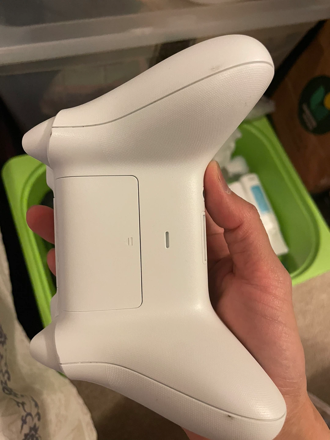 White Xbox Wireless Controller - photo 2