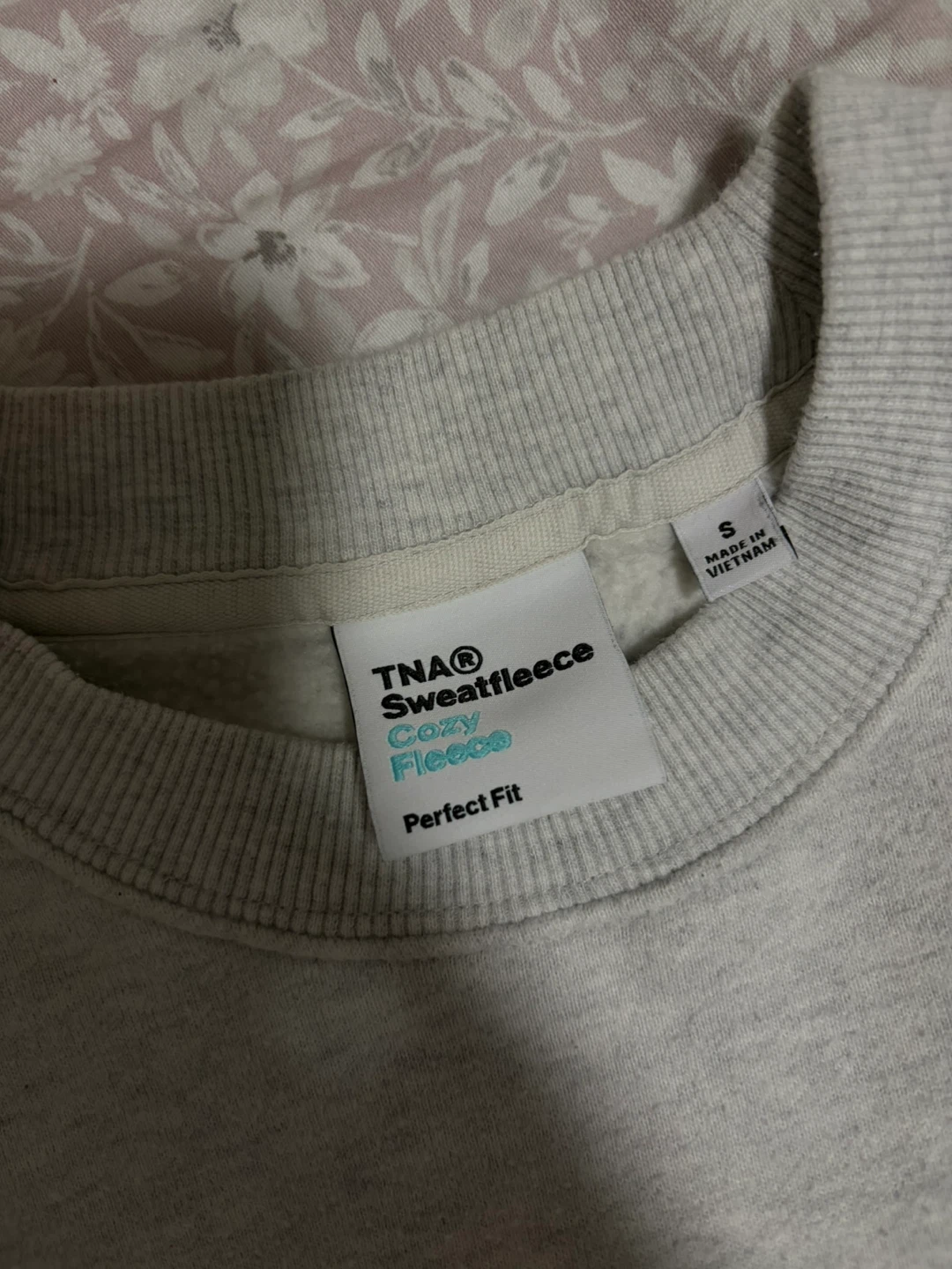 aritzia cozy sweatfleece perfect crew sweatshirt