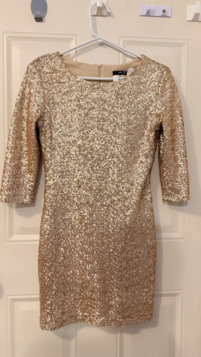 Sparkly Gold Sequin Dress. Size M - photo 2