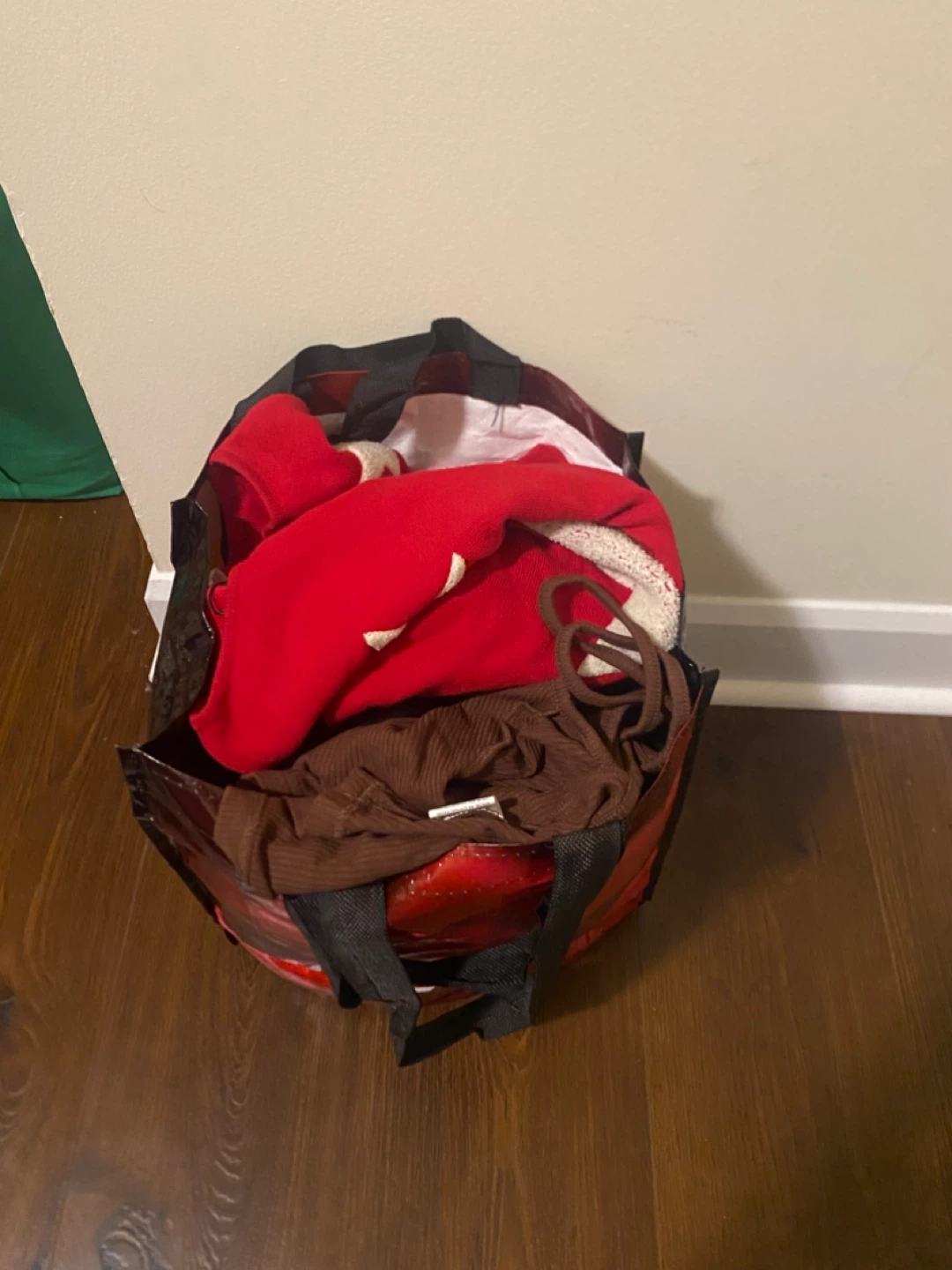 WOMEN’S BAG OF CLOTHES/FABRICS - photo 2
