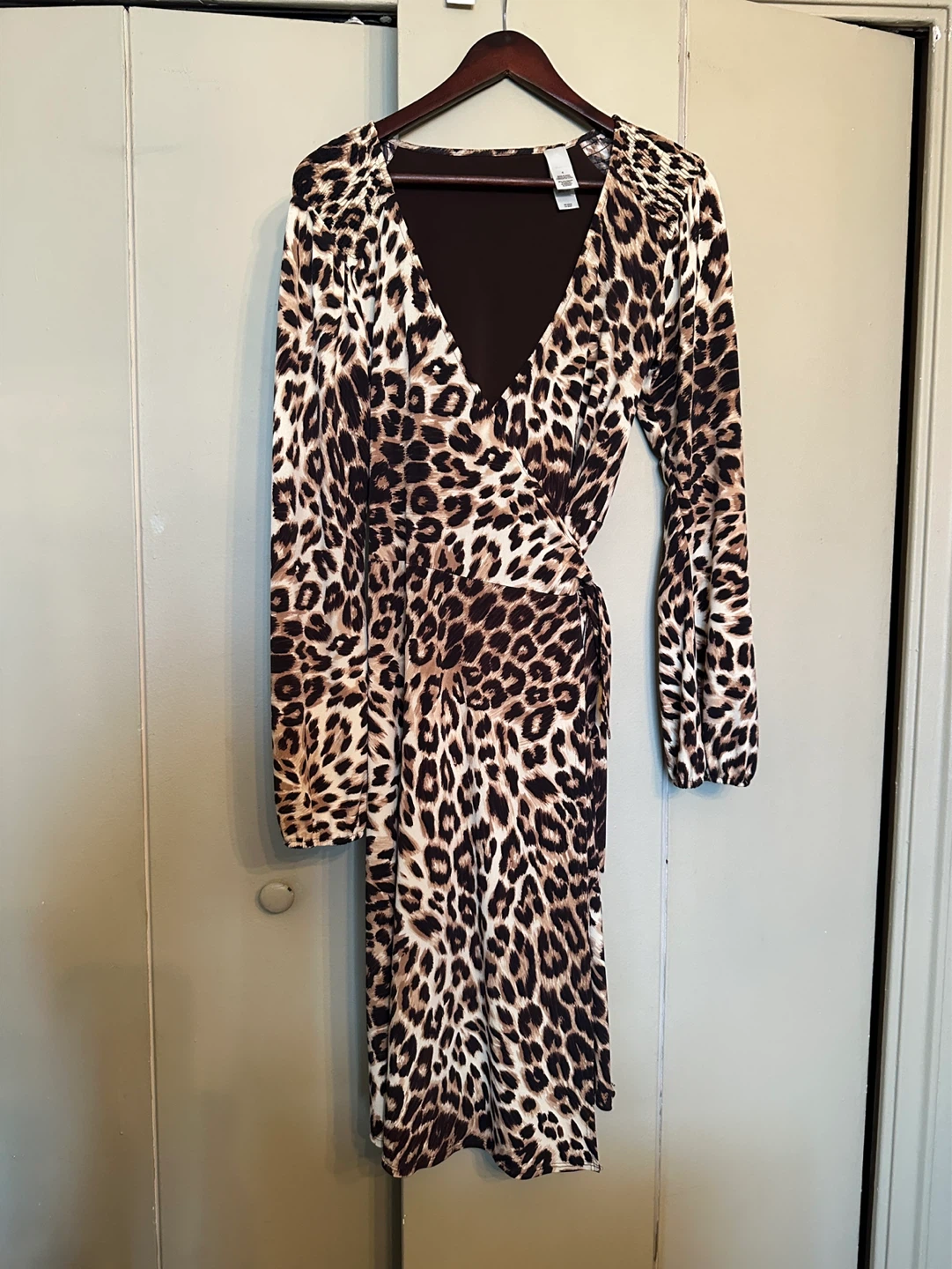 Leopard print  wrap dress - photo 2