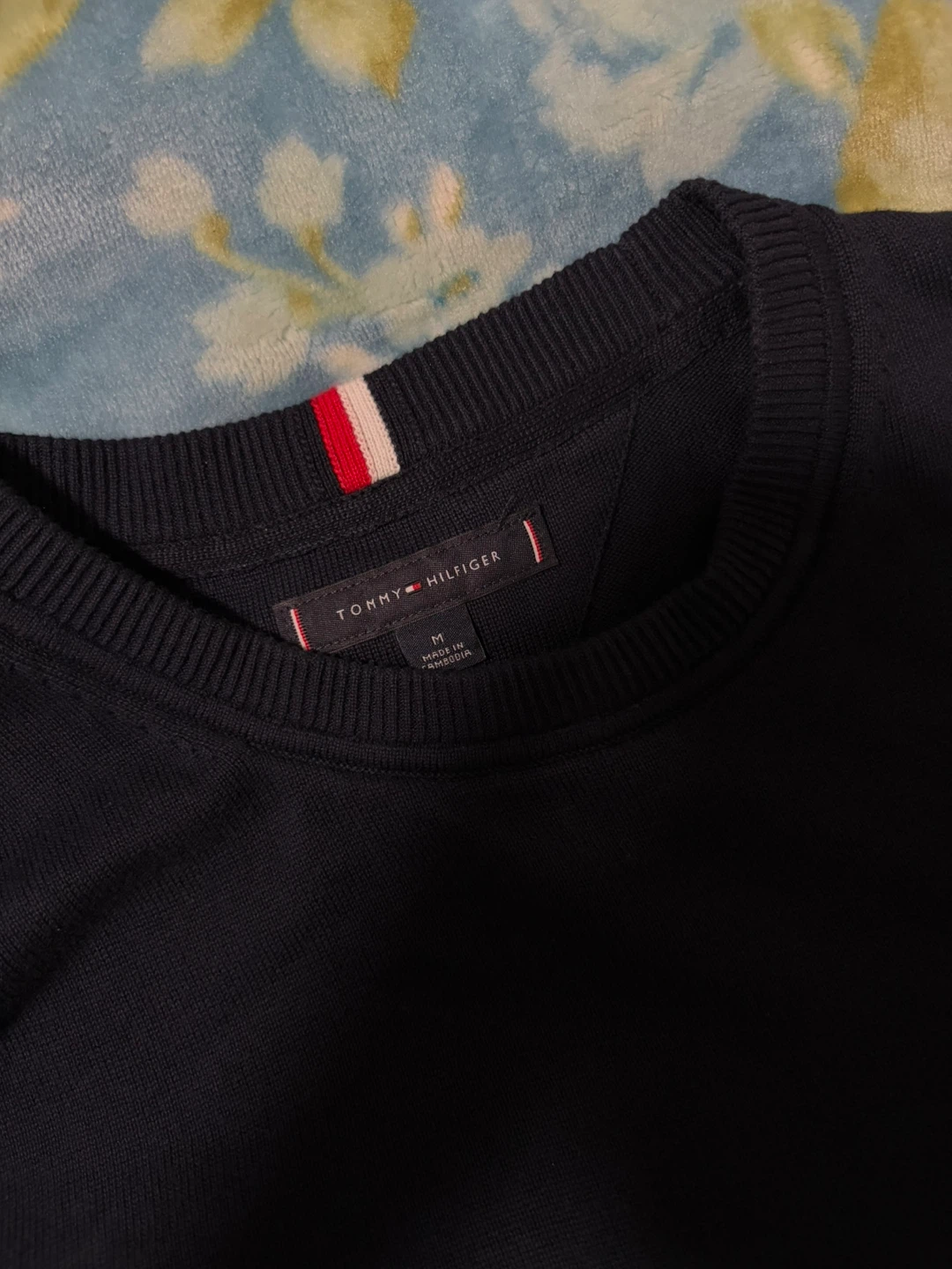 men’s tommy hilfiger crewneck sweater