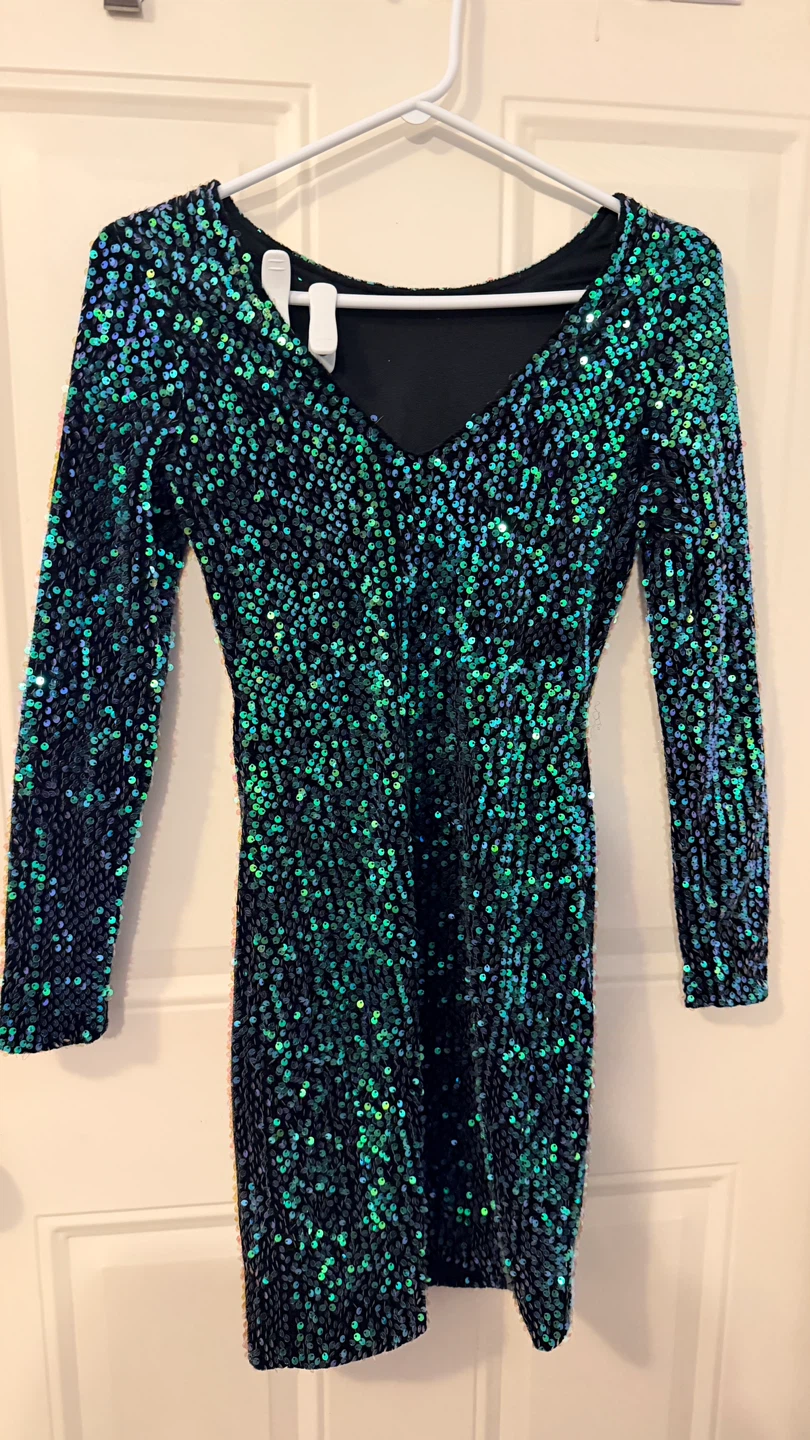 Sparkly Sequin Long Sleeve Dress Size M