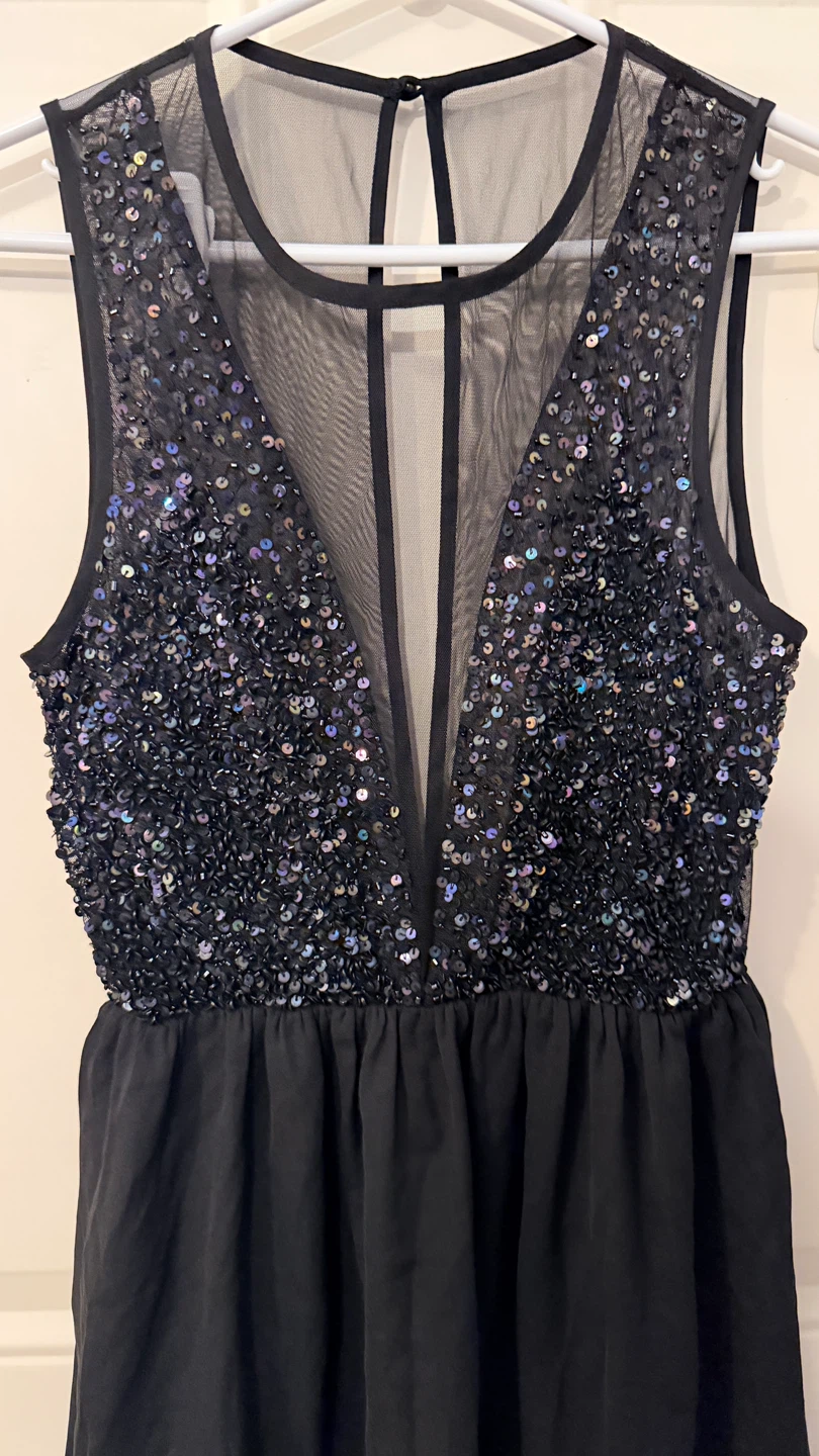 Black Sequin V-Neck Dress. Size M - photo 3
