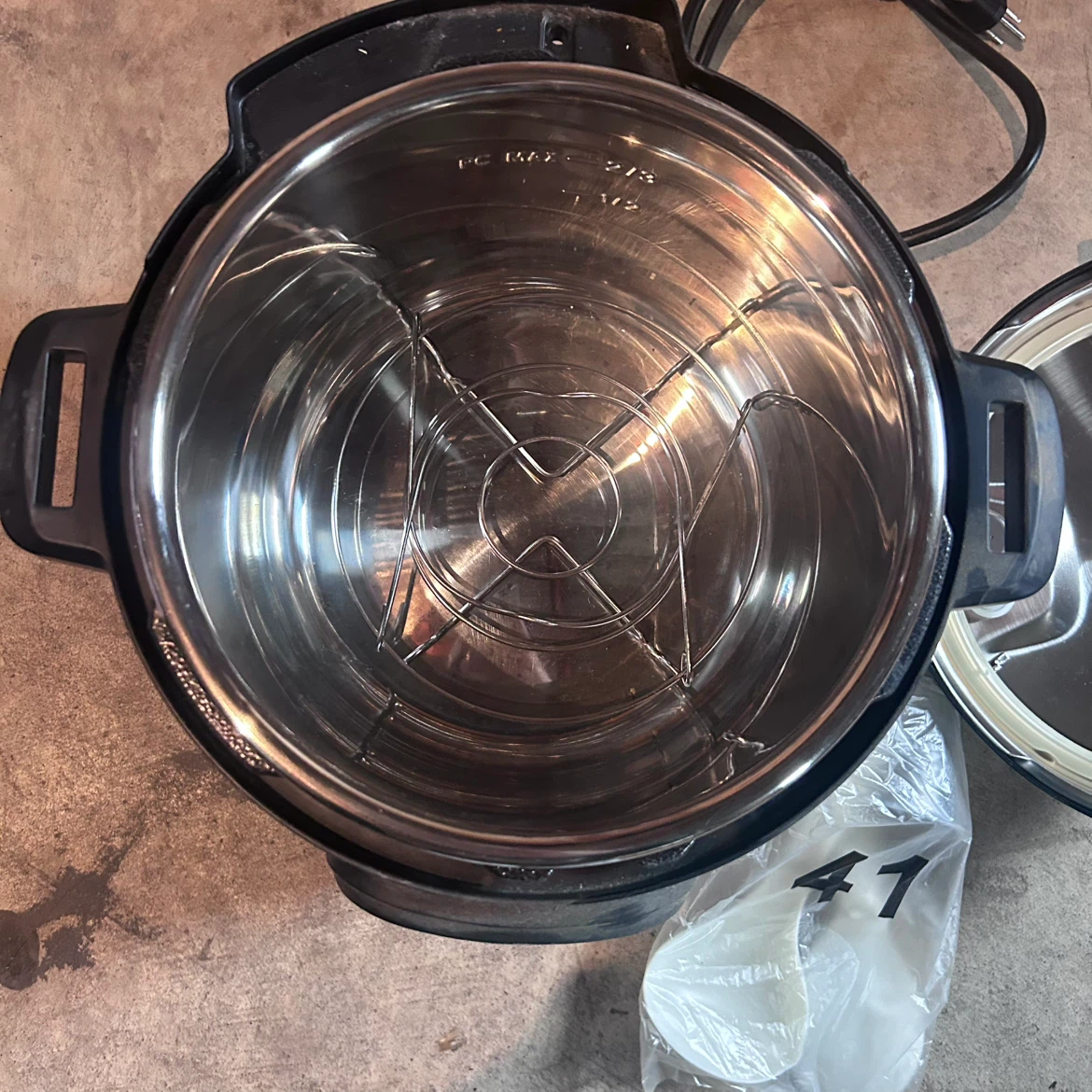 Instant Pot Duo 7-in-1 Electric Pressure Cooker - photo 3
