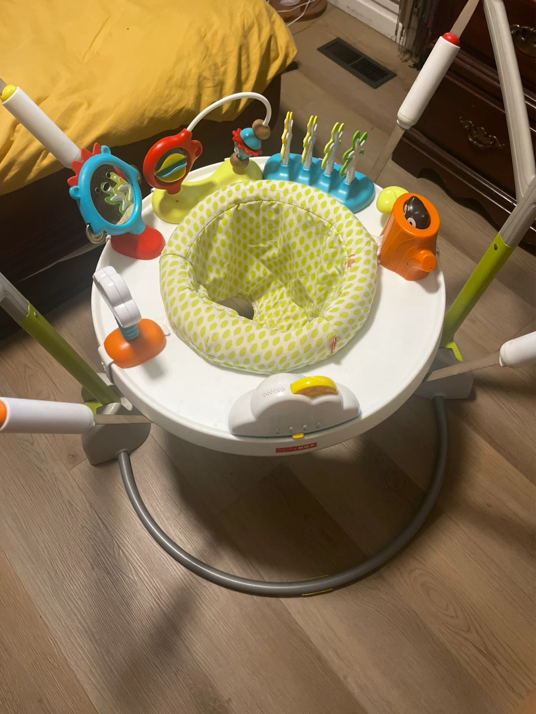 Bouncer/activity chair
