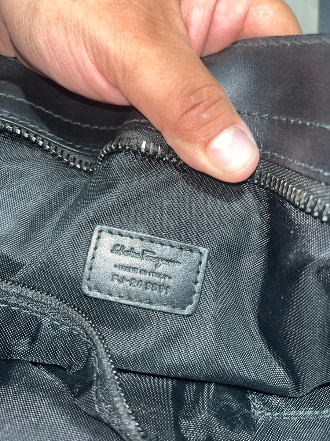 Salvatore Ferragamo Black Leather Tote Bag - photo 4