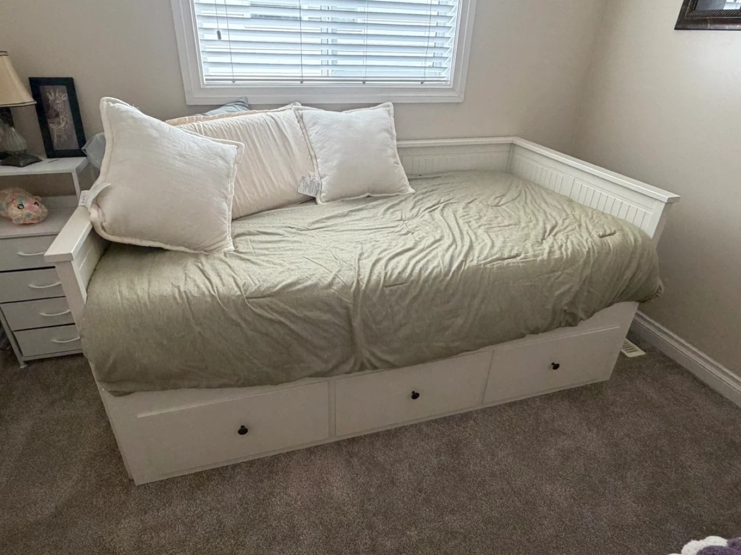 IKEA HEMNES Daybed with 3 Drawers (Twin)