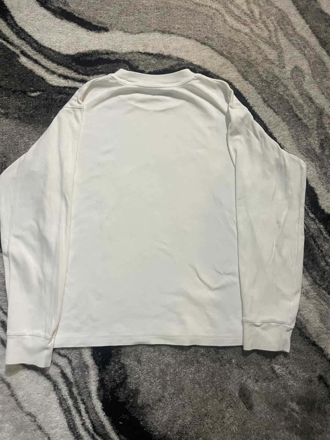 Uniqlo White Long Sleeve T-Shirt - photo 4