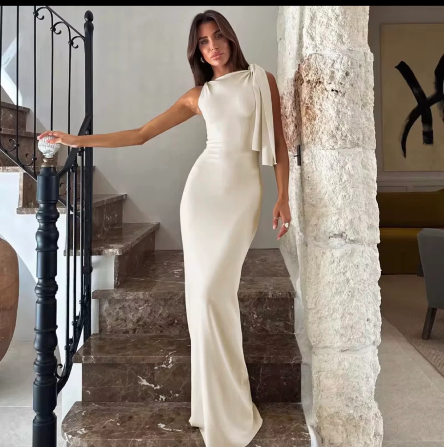 Elegant Cream Maxi Dress - photo 4