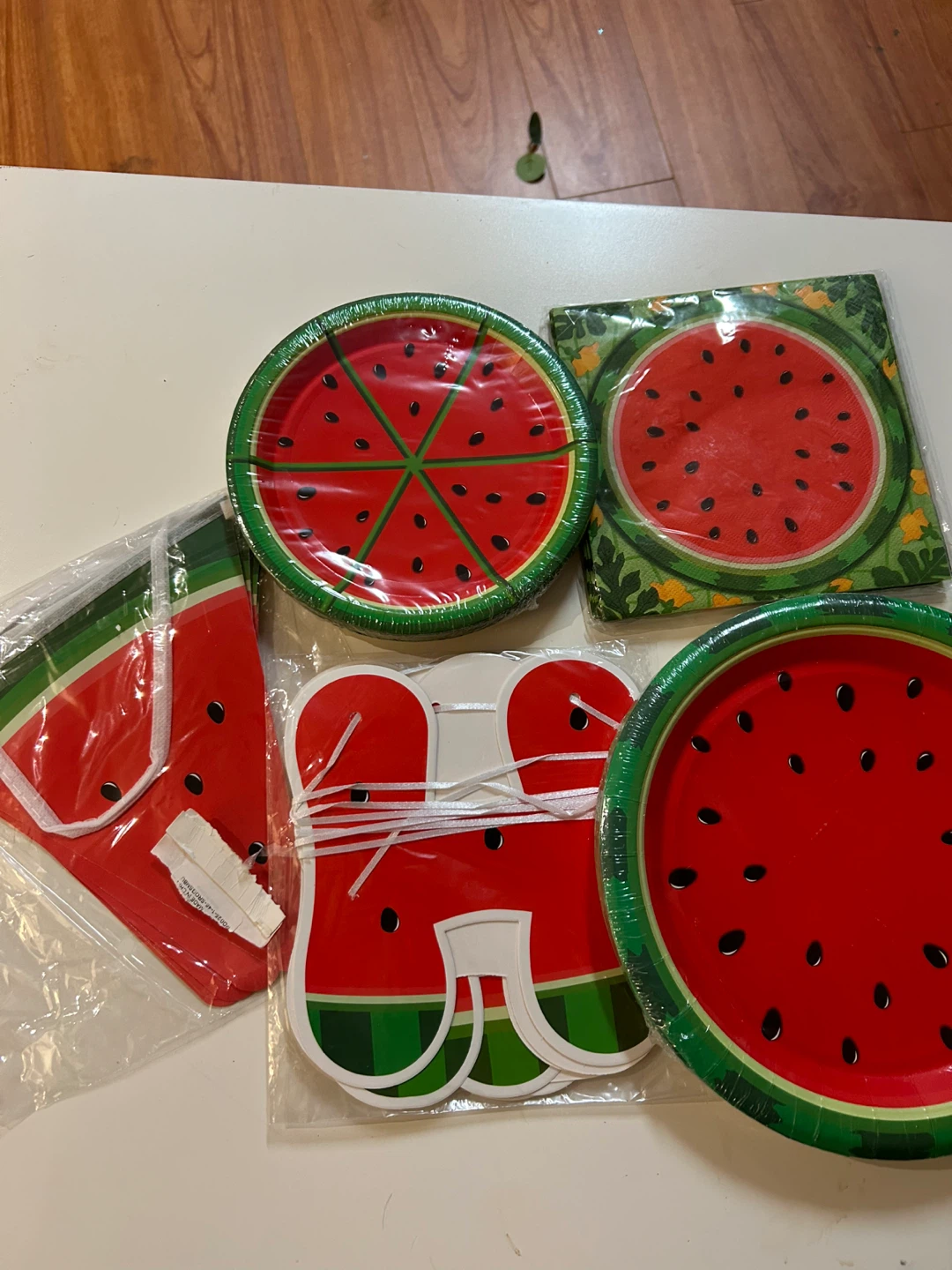 Watermelon Party Plates and Banner Set - photo 2