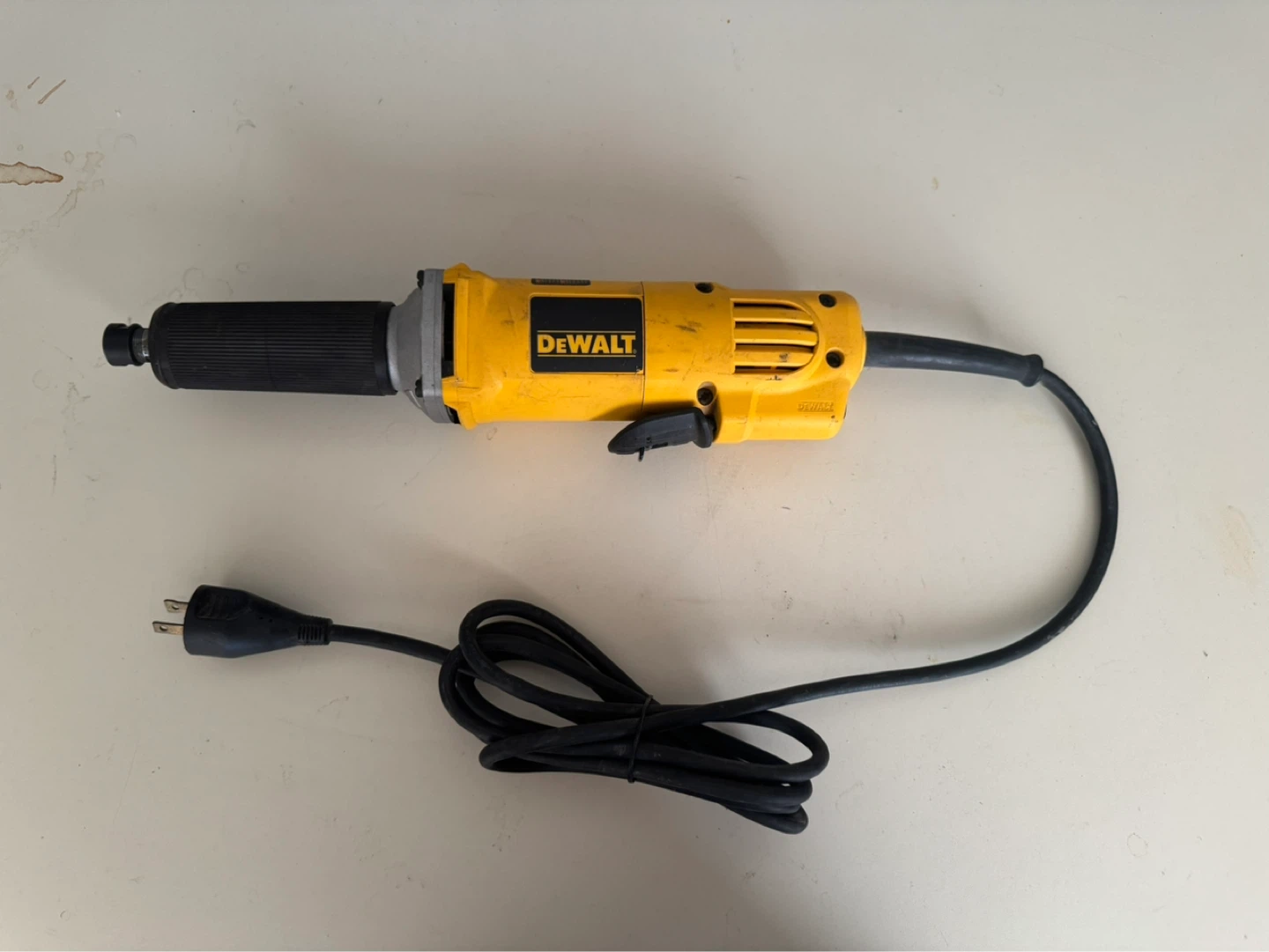 DeWalt DW887 1 1/2" Die Grinder - photo 4