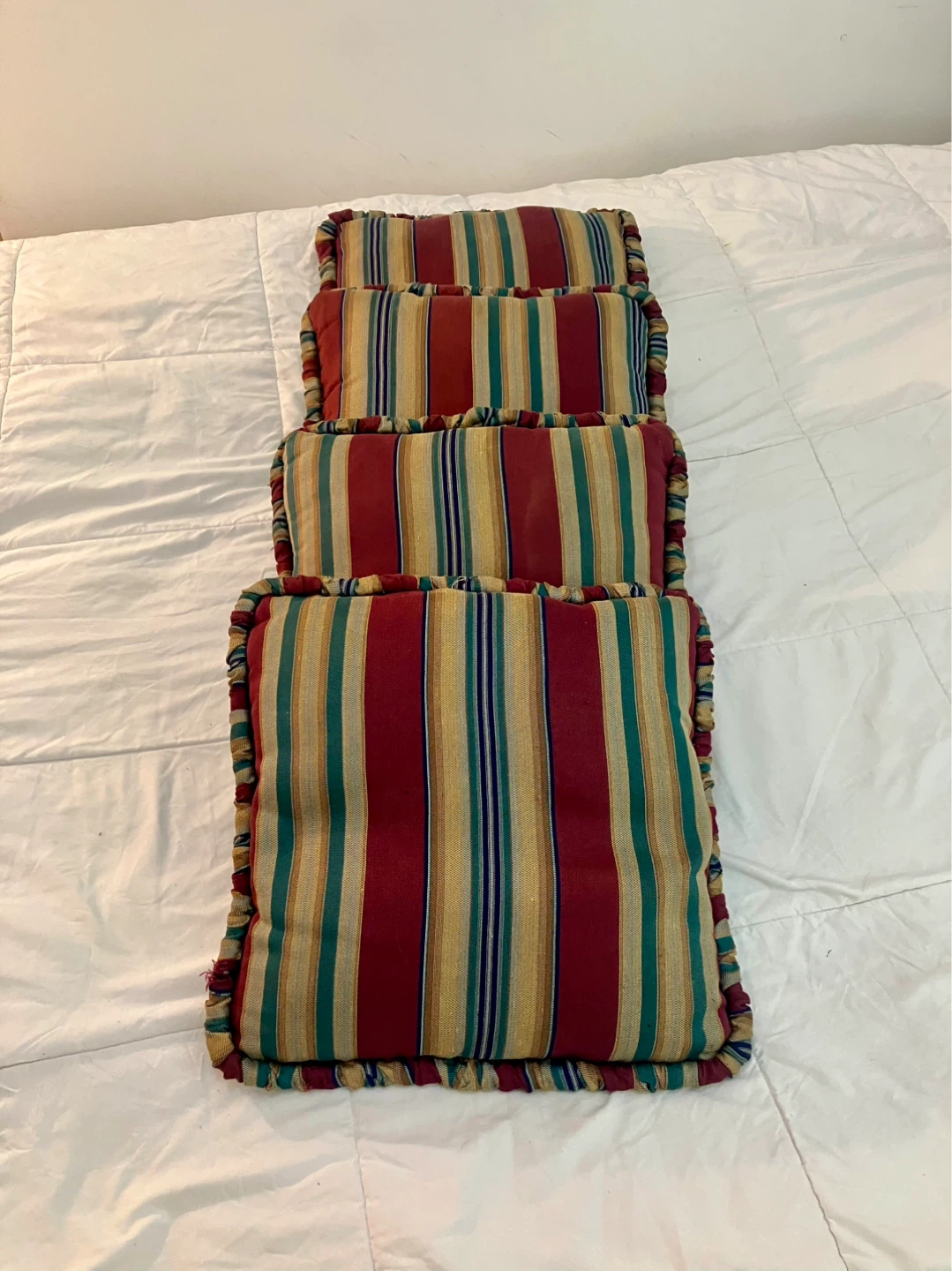 Set Of 4 Throw Pillows 16” x 16” - Good Condition - photo 2